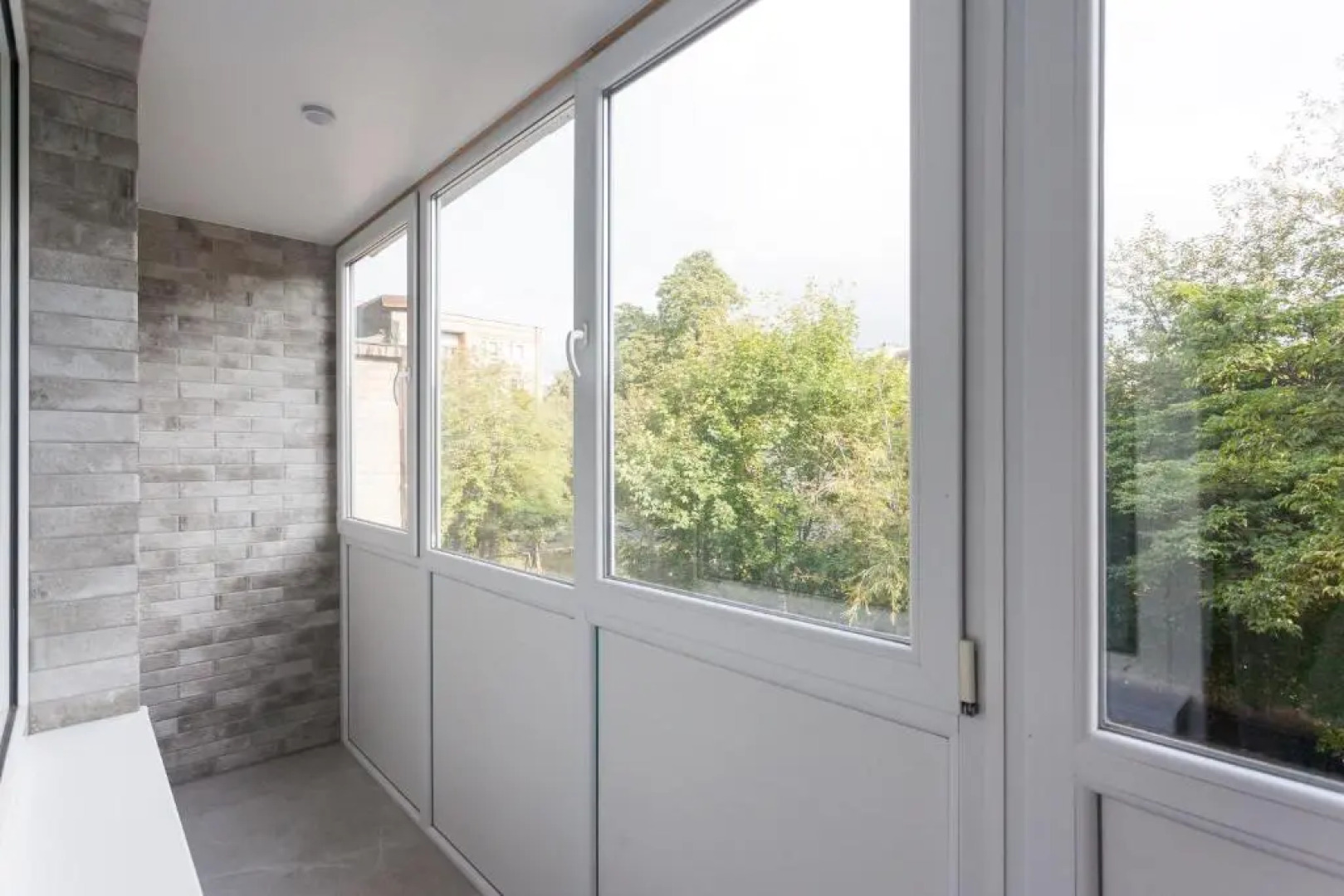 Апартаменты Трёхкомнатный Люкс, центр, площадь Победы, Черняховского 10А, Колибри#10А