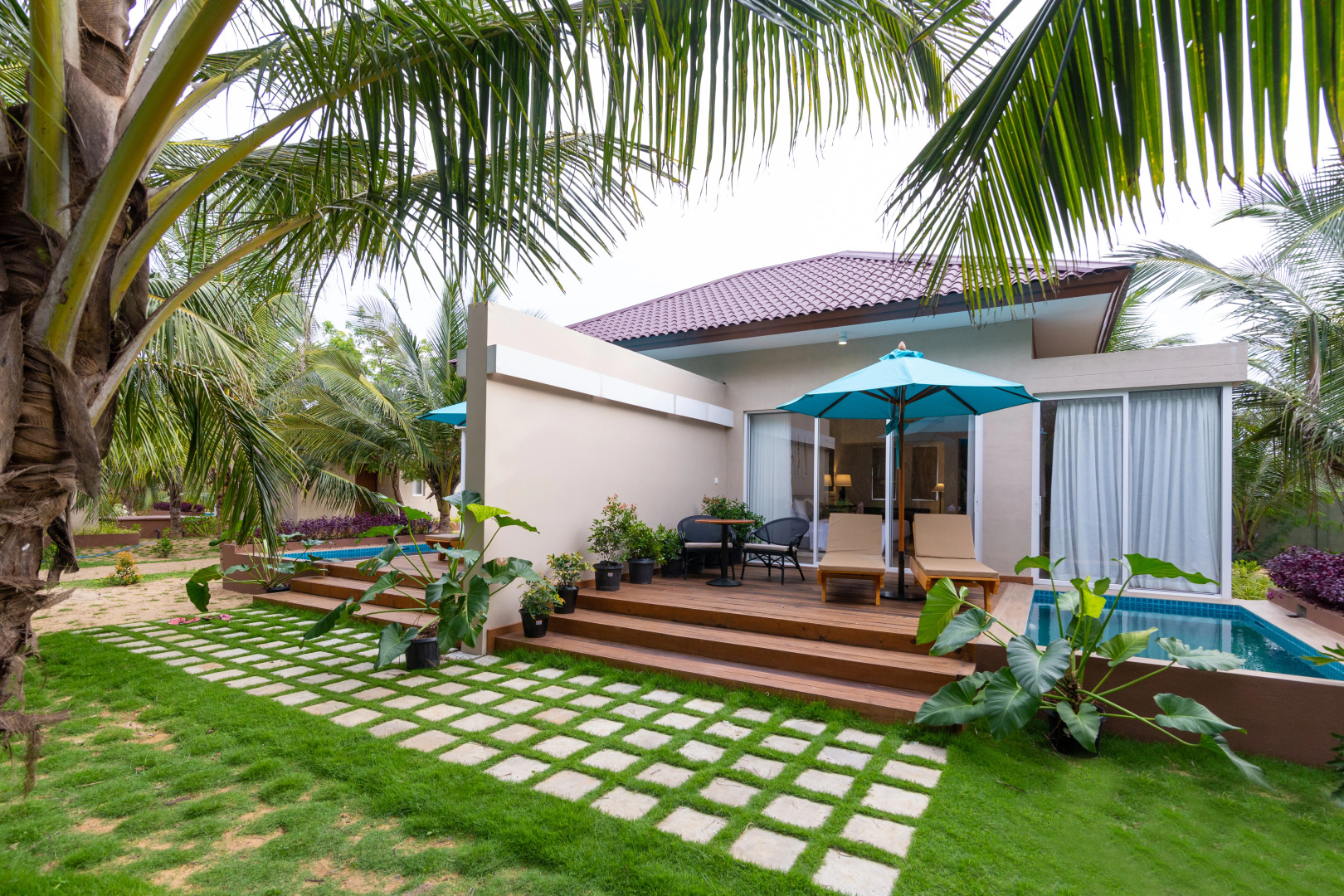 Отель Aprota Villas Arugambay