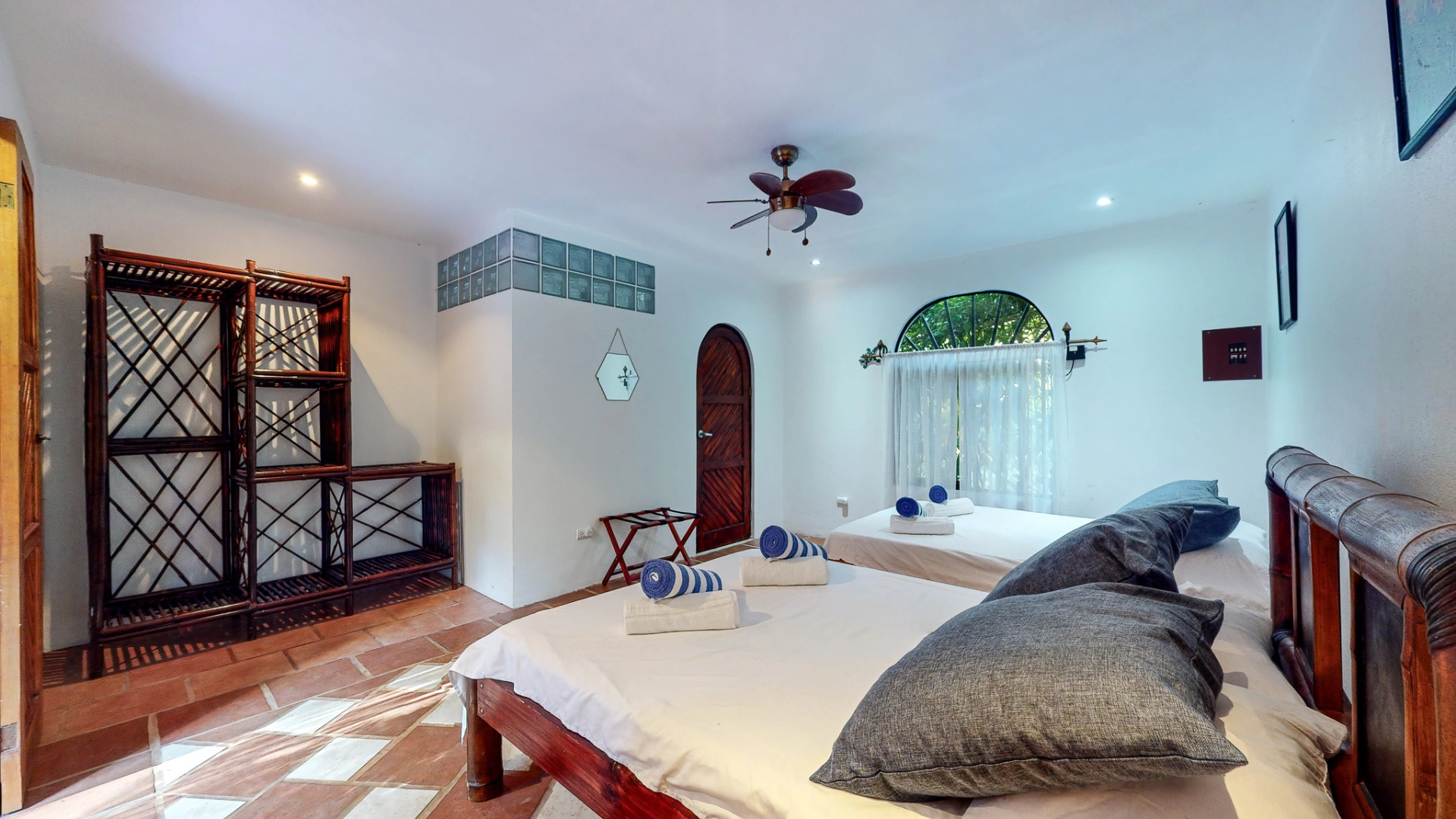 Апарт-отель The Scarlet Villas