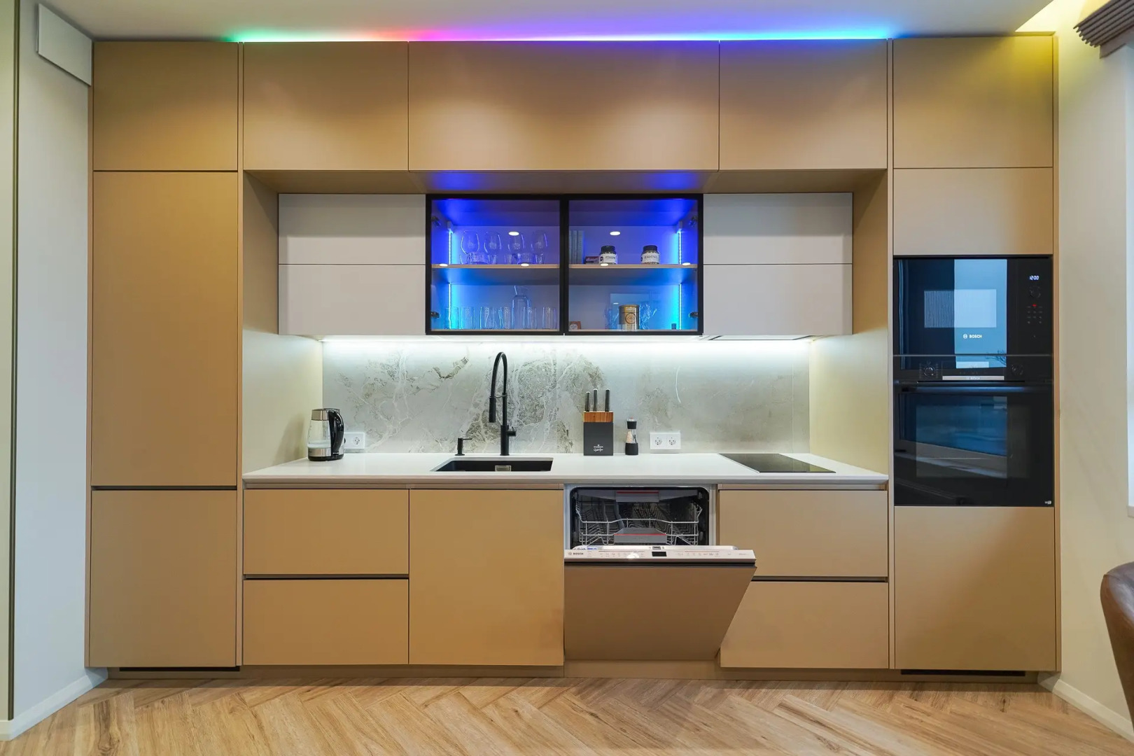 Квартира стильная двухкомнатная VIP на берегу реки