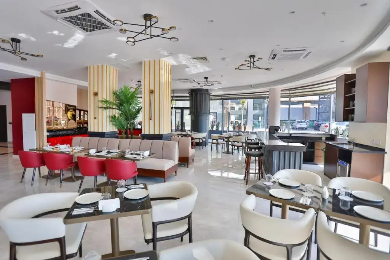 Отель Caddemm Inn