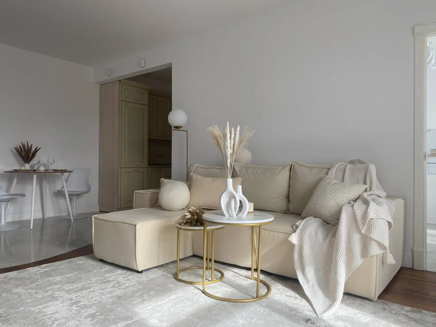 Квартира Лебединая гавань в центре города от Kravc Group