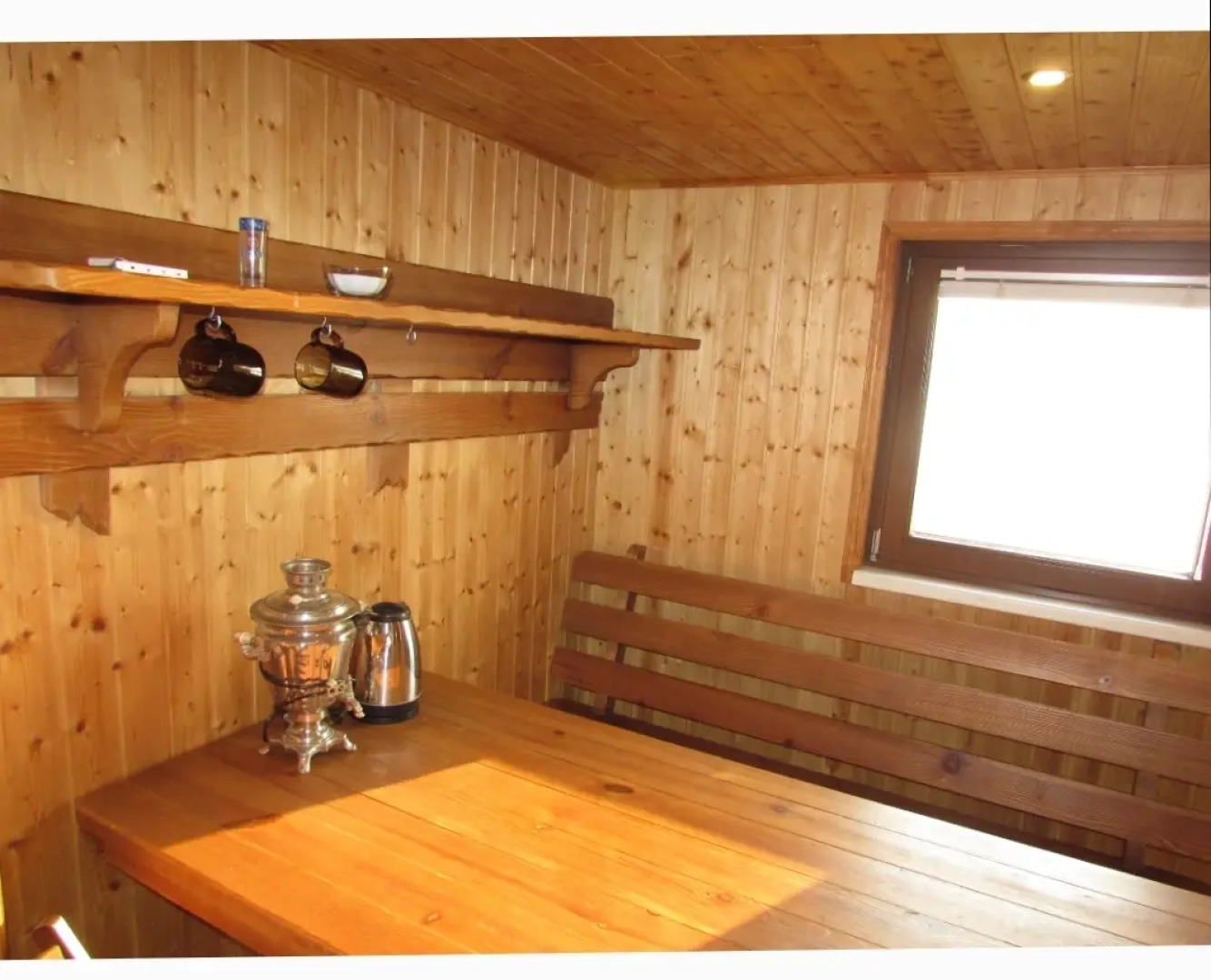 Частный дом на озере