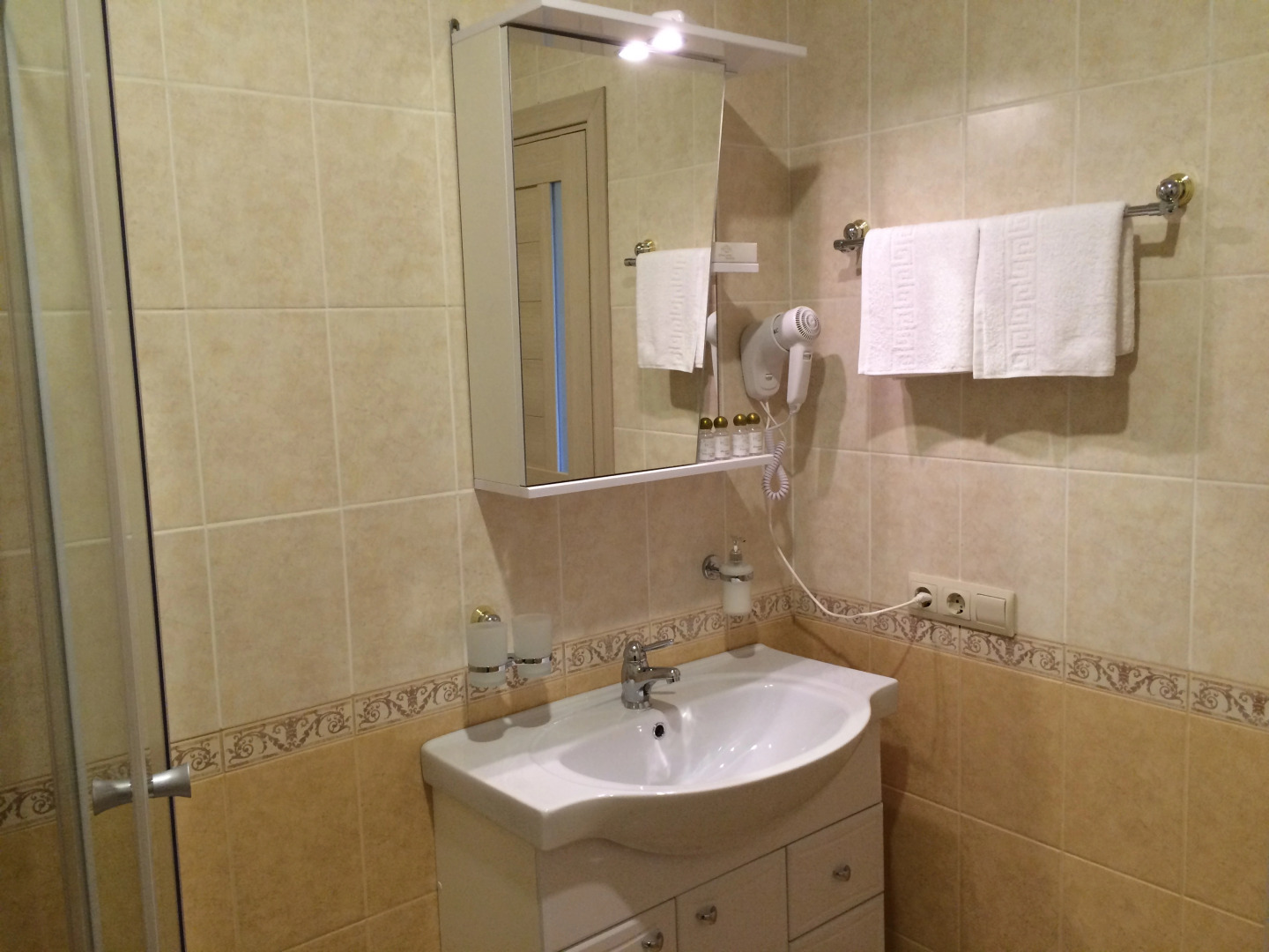 Отель УЮТ-Ермолино