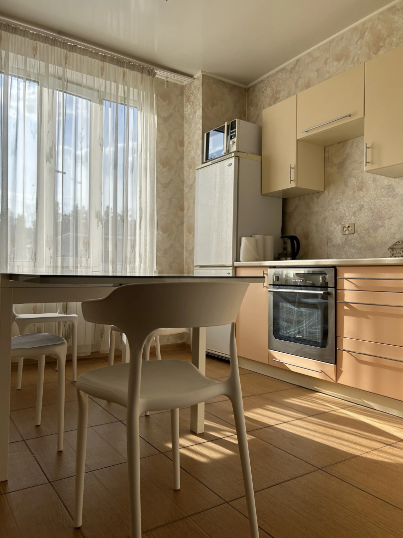 Апартаменты Хорошая квартира в пешей доступности с больницей Электроника