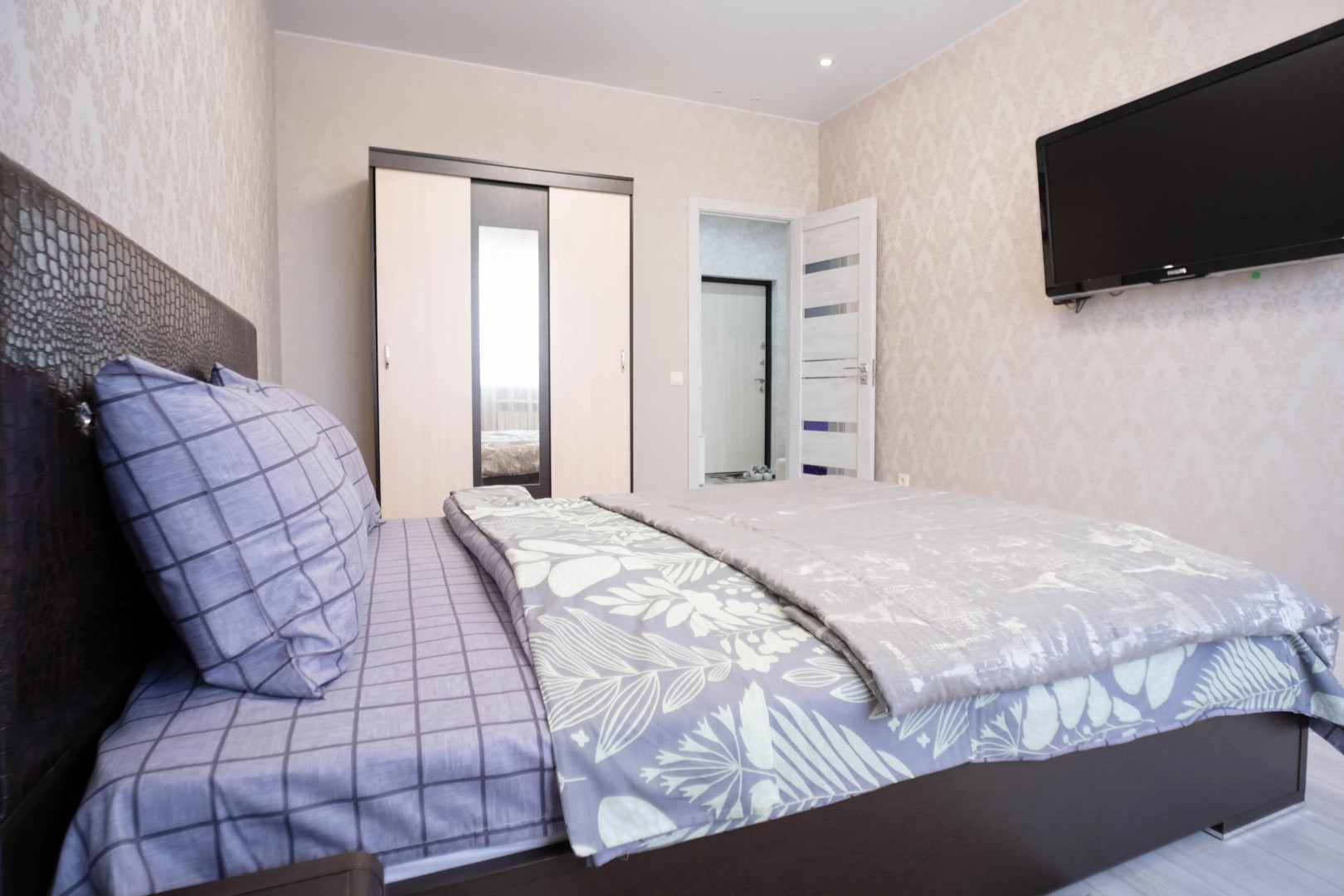 Апартаменты с уютным светлым ремонтом в новом доме