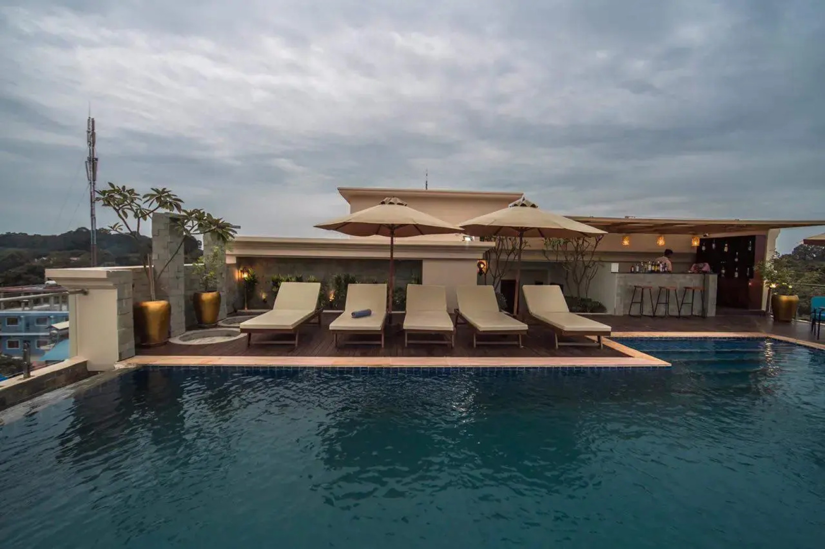 Отель Anachak Angkor Residence