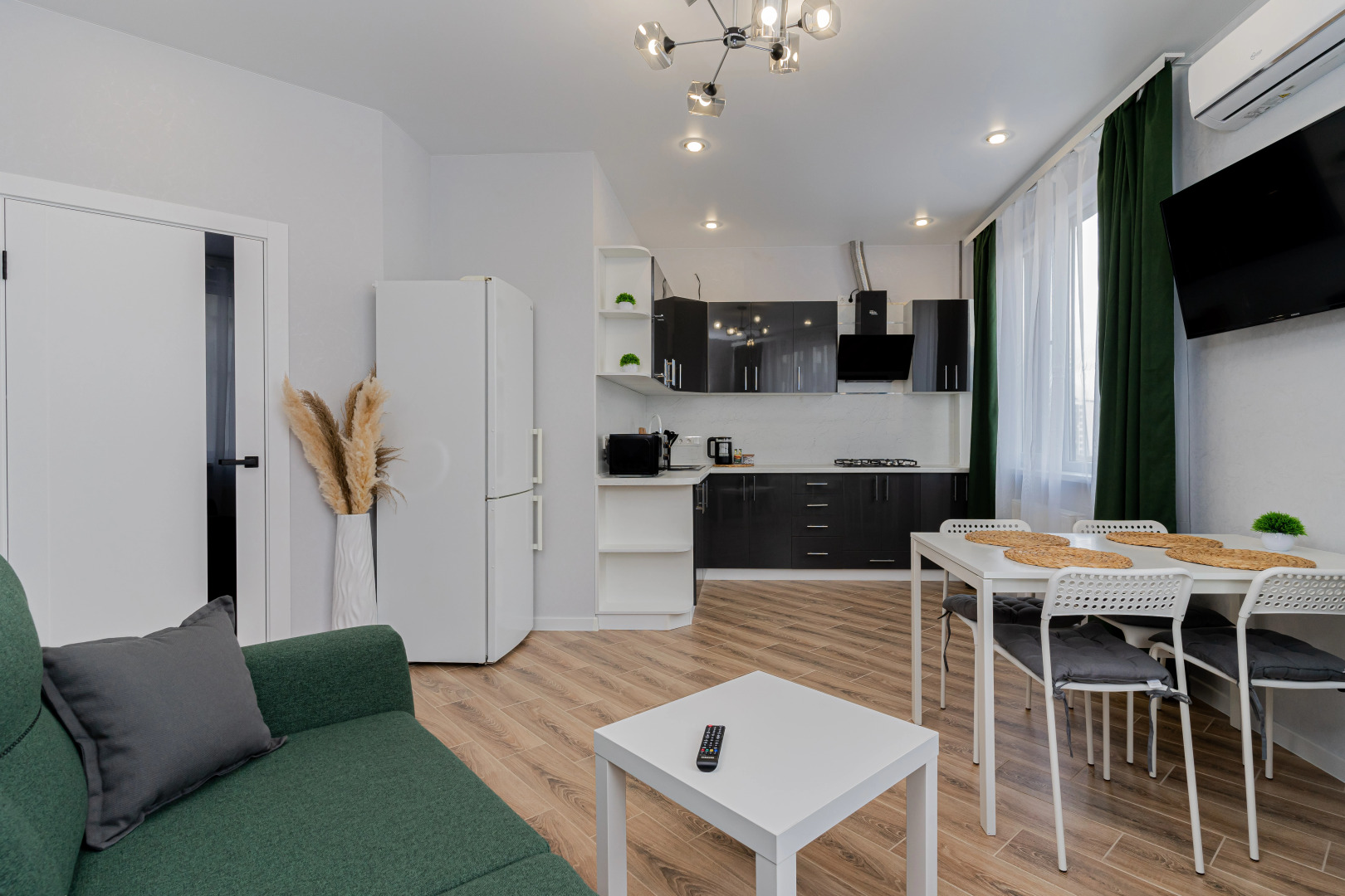 Квартира ЛЮКС Посуточно в ЖК Черника