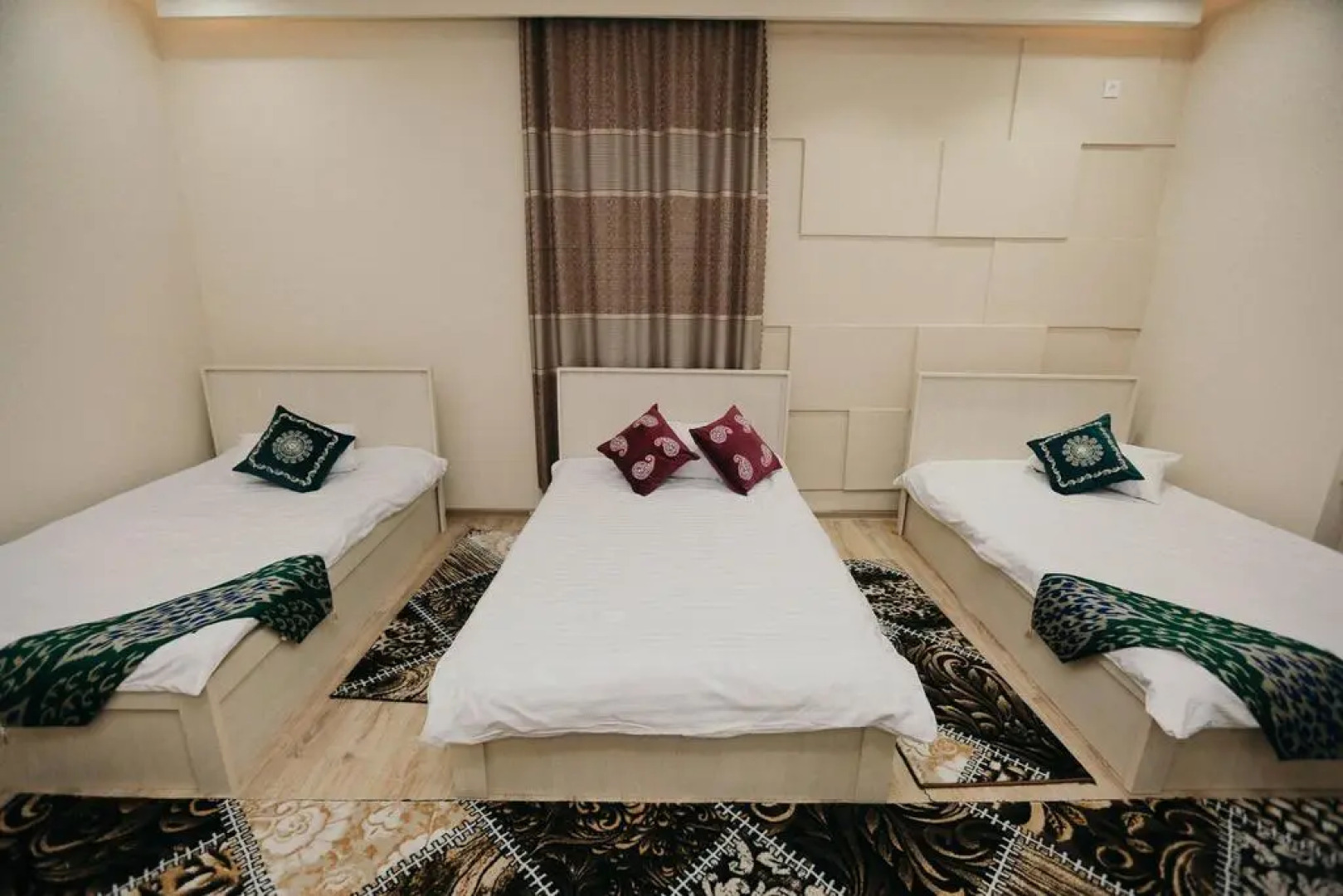 Отель Ромиш