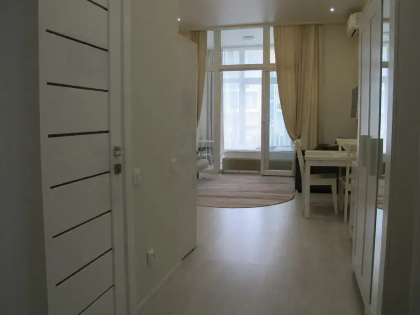 Апартаменты бульвар Надежд 6/2