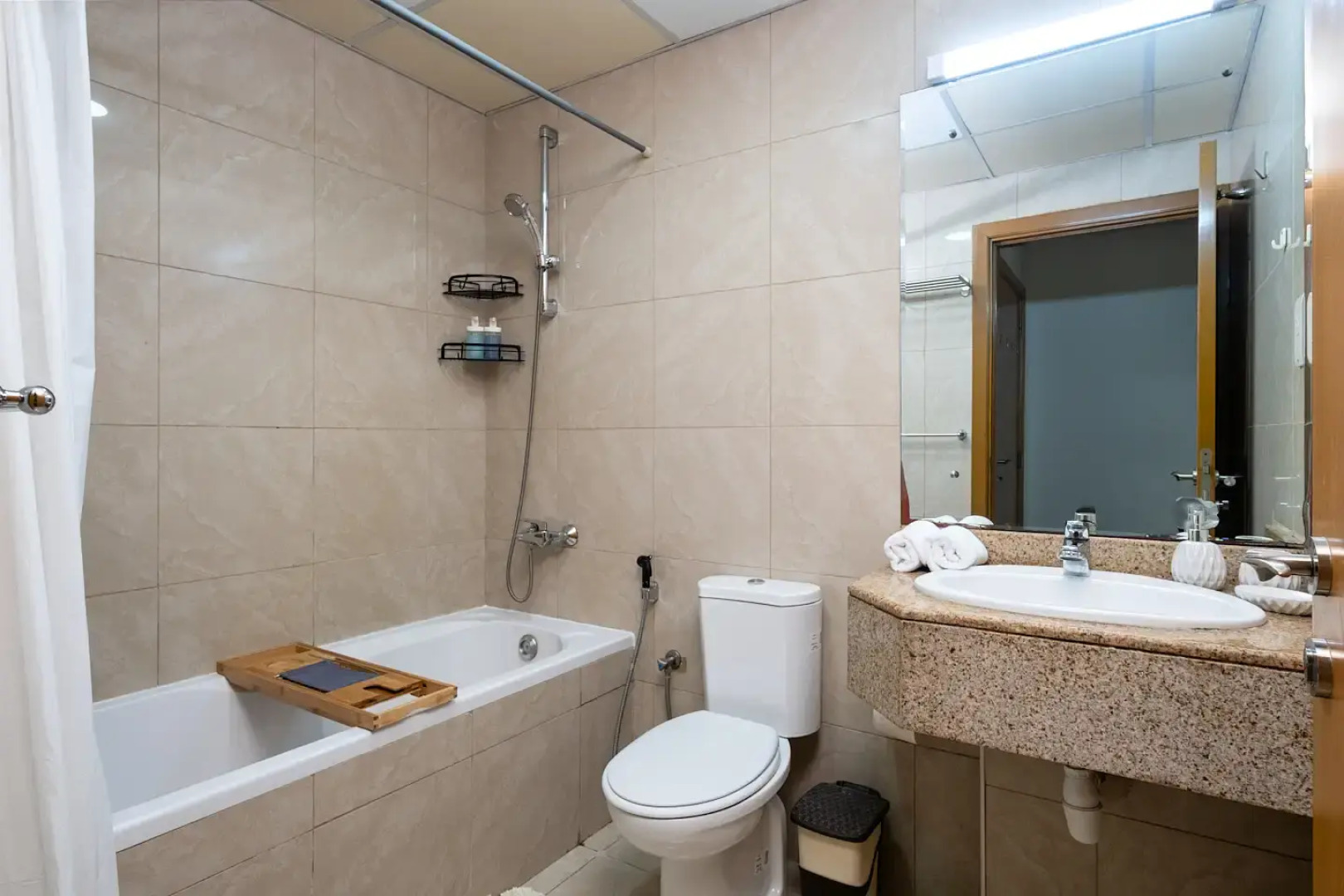 Апартаменты Welcome Home in Marina Crown 1 Спальня с Балконом