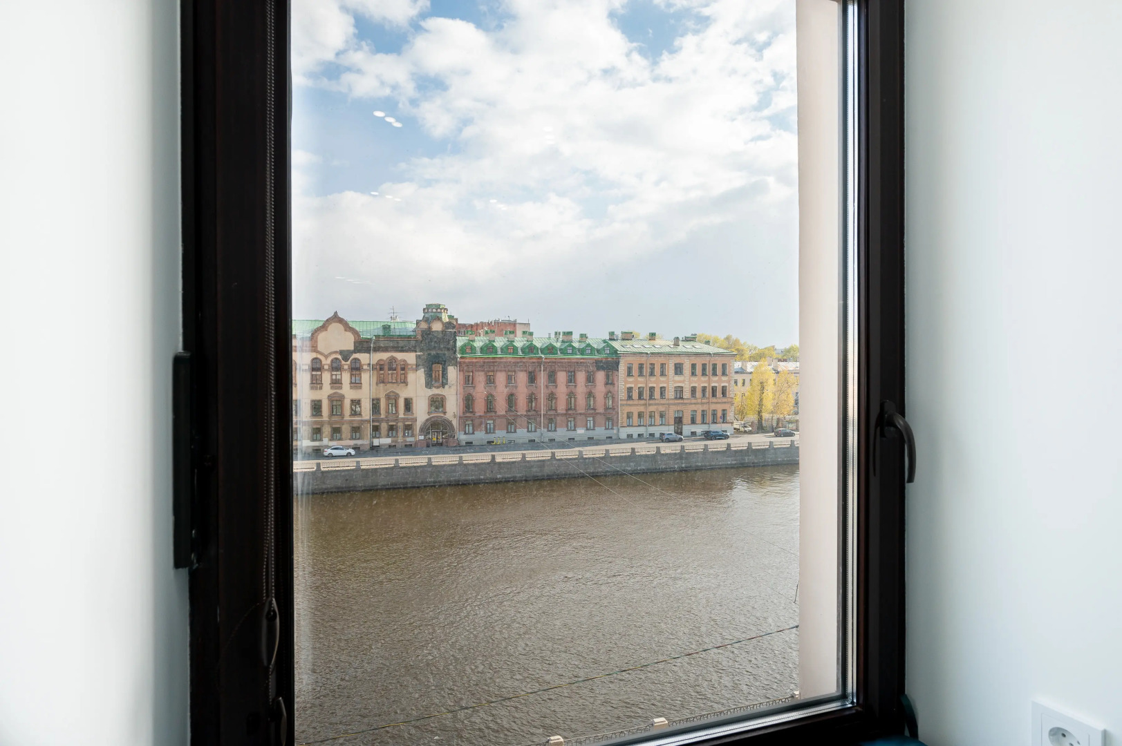 Апартаменты Уютная студия с видом на набережную Фонтанки