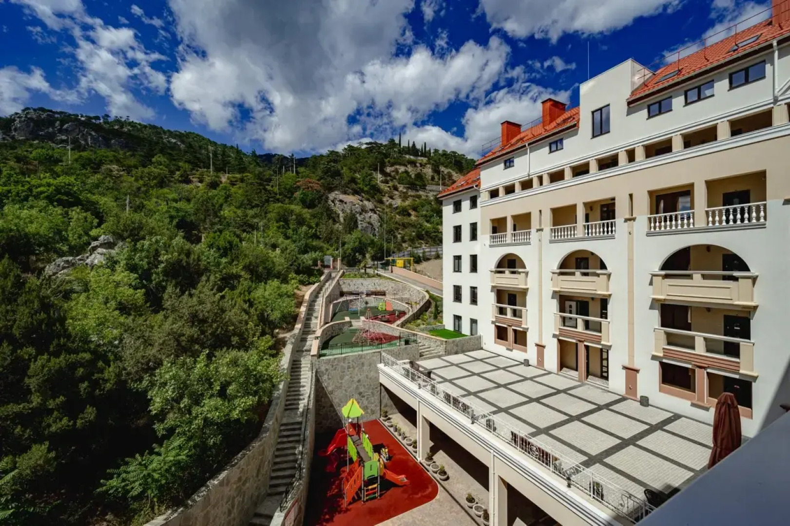 Квартира Двухкомнатная квартира с балконом в комфортном ЖК Монако