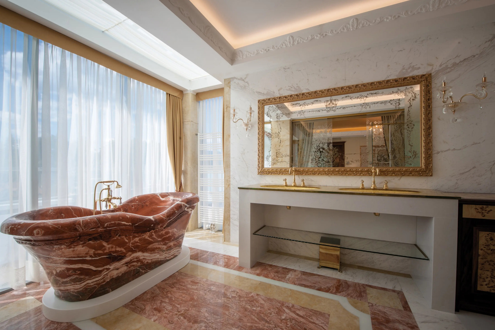 Отель Grand Donat Superior