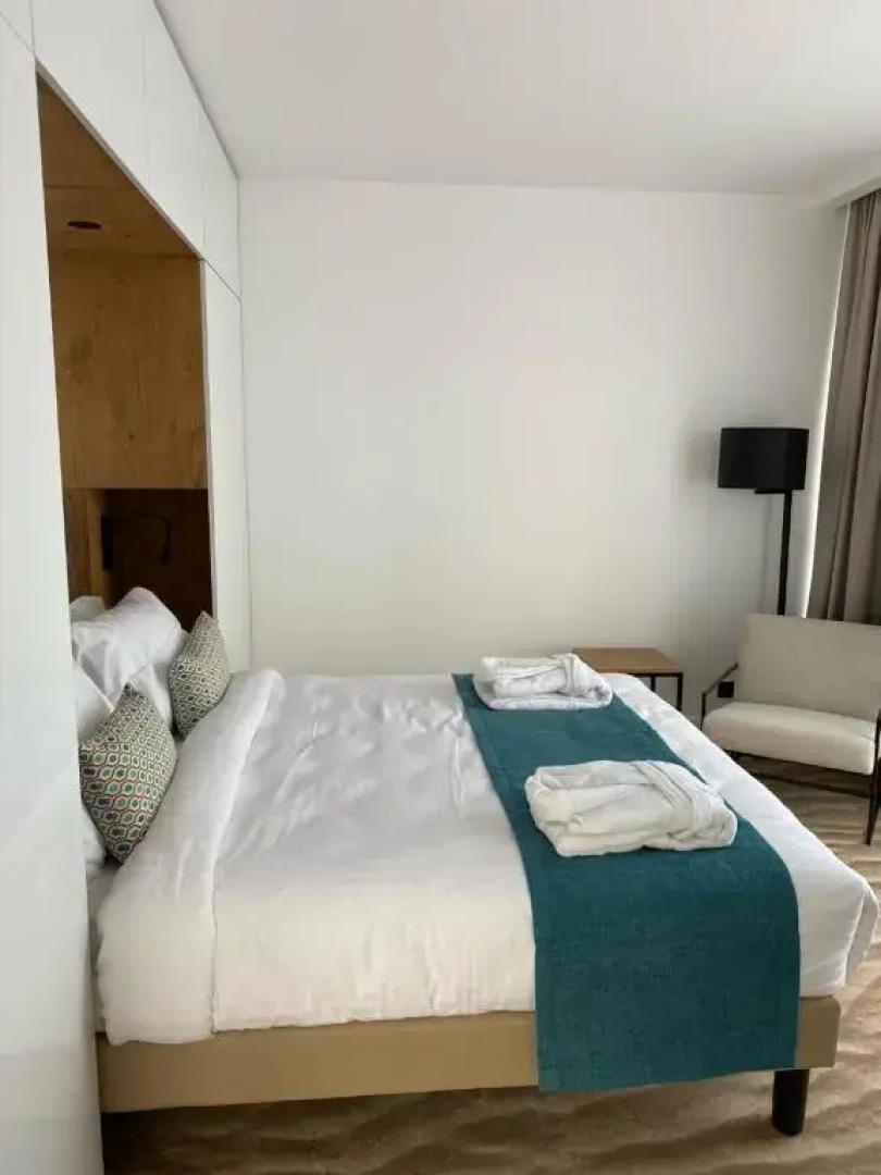 Апартаменты Улучшенные с Панорамным Окном Park House