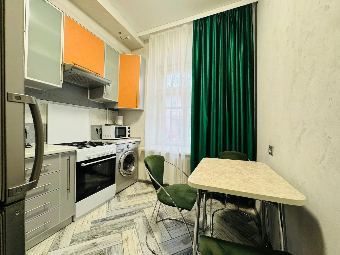 Апартаменты на Калючинской 14