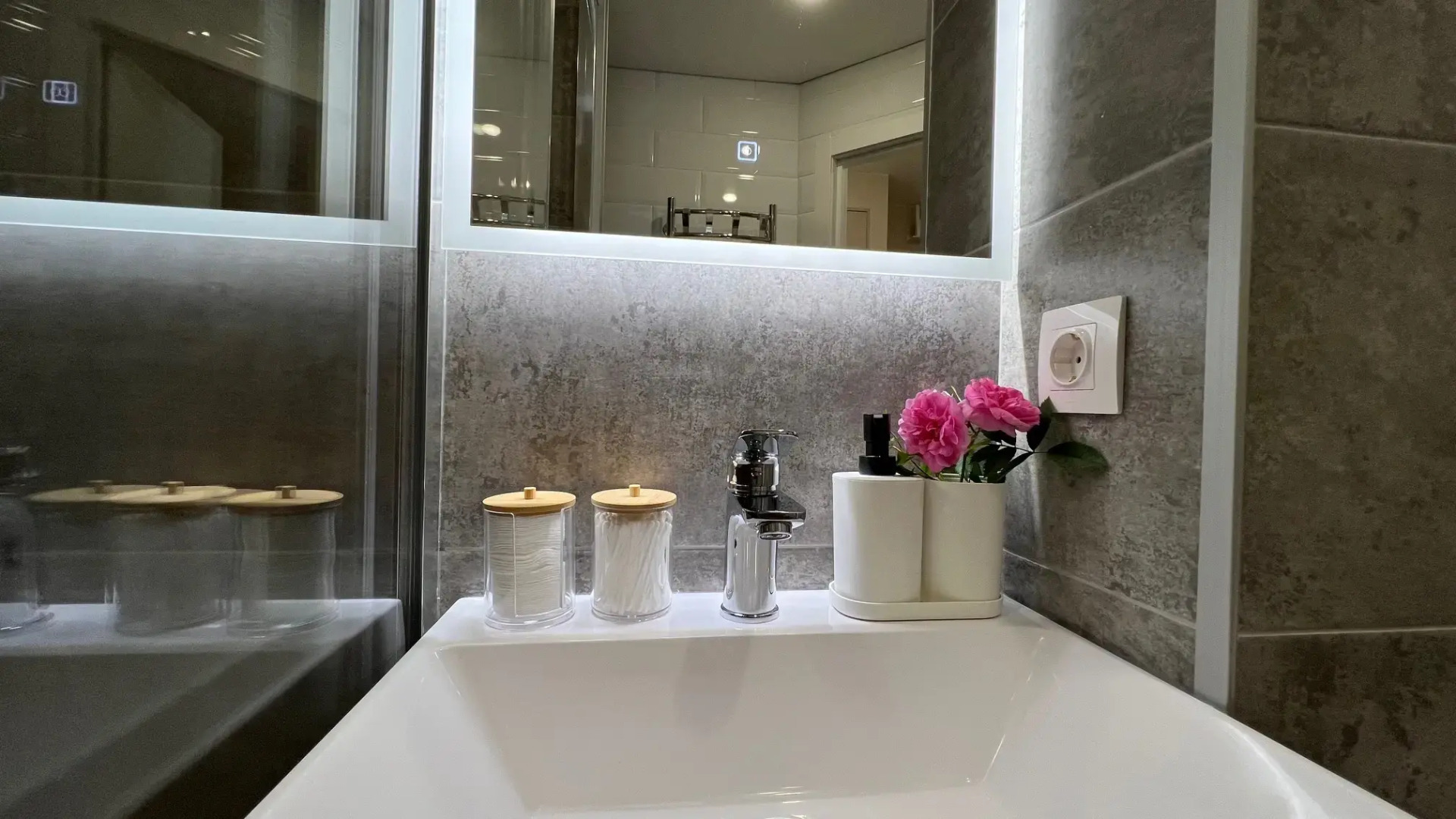 Апартаменты у Часовой Башни и Дома Гильдии