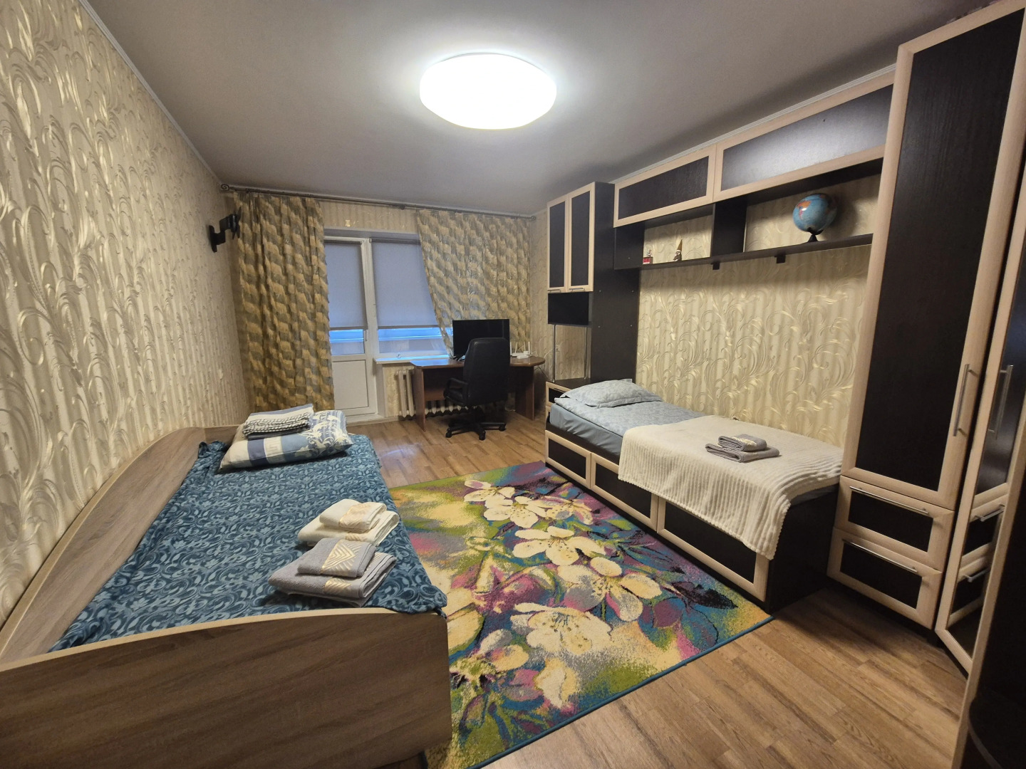 Квартира Просторная трёхкомнатная на Электронной