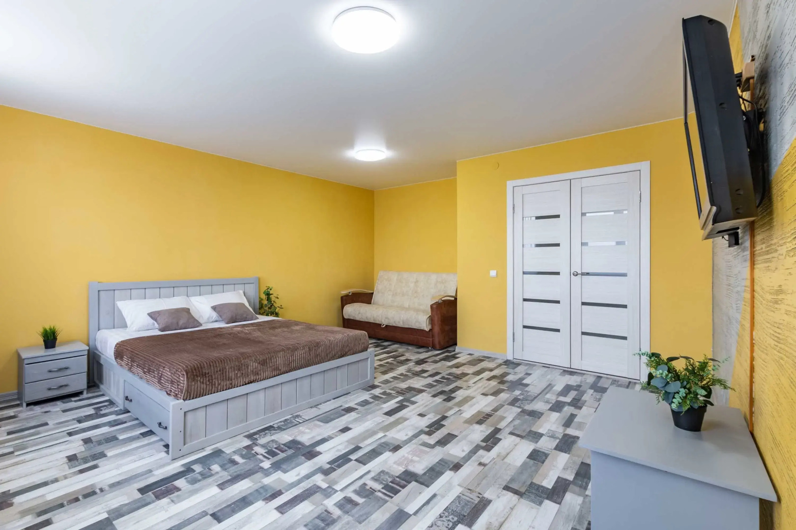 Апартаменты DreamHouse на Спутников