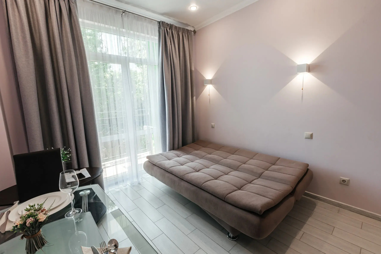 Апартаменты Red Apartments Арт Лайт Бруно