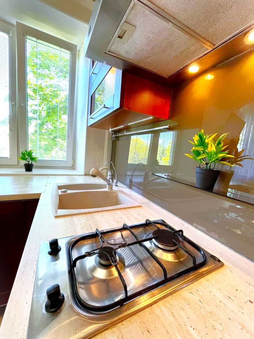 Квартира Уютная 2-х комнатная в 1 минуте от метро Академическая