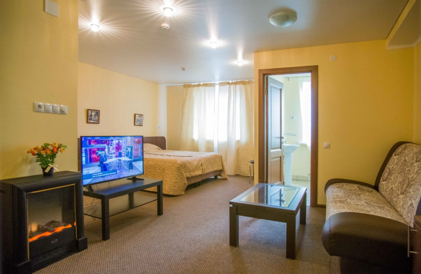 Отель Два крыла