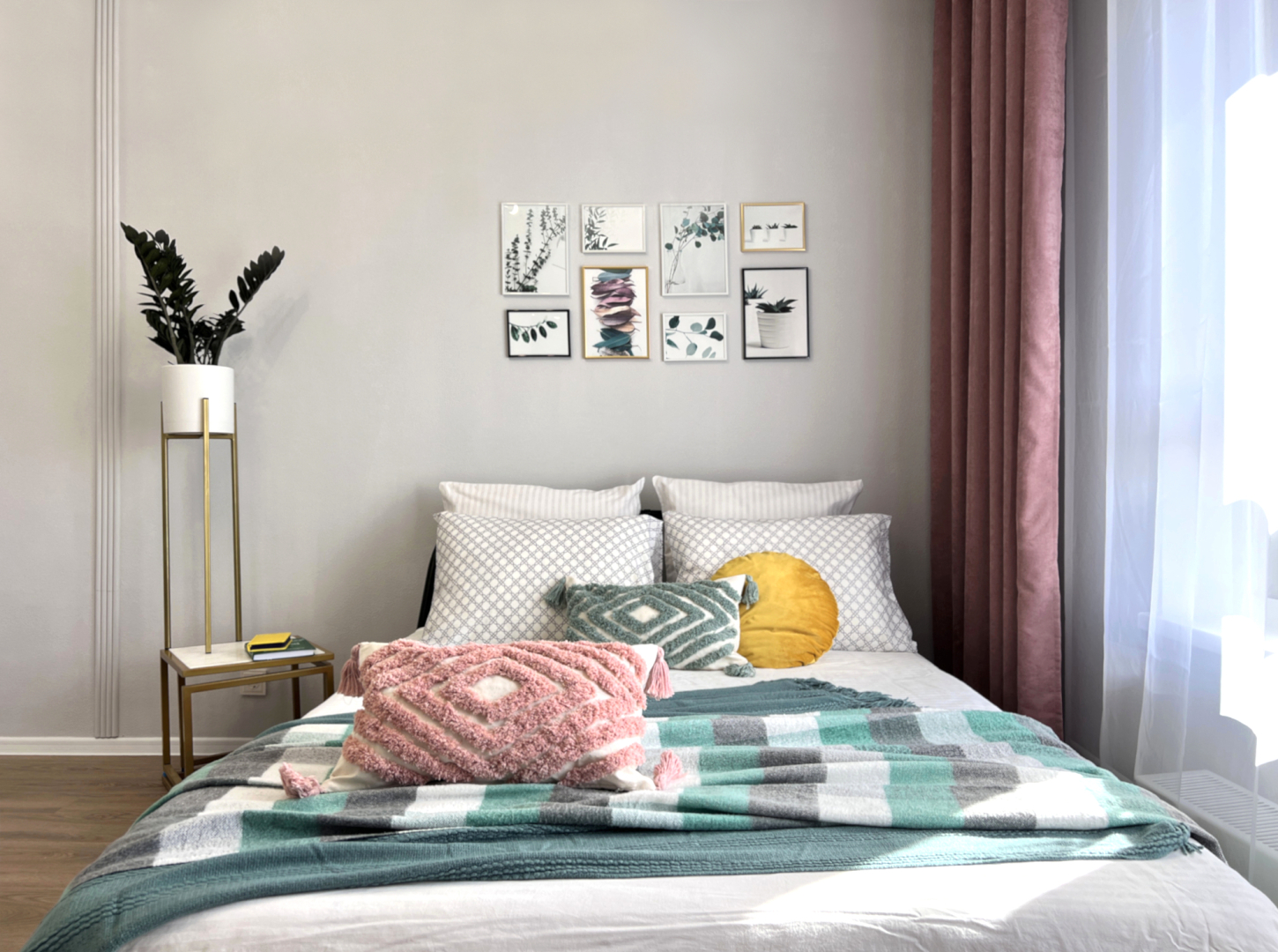 Квартира Пыльная роза в ЖК Московский квартал