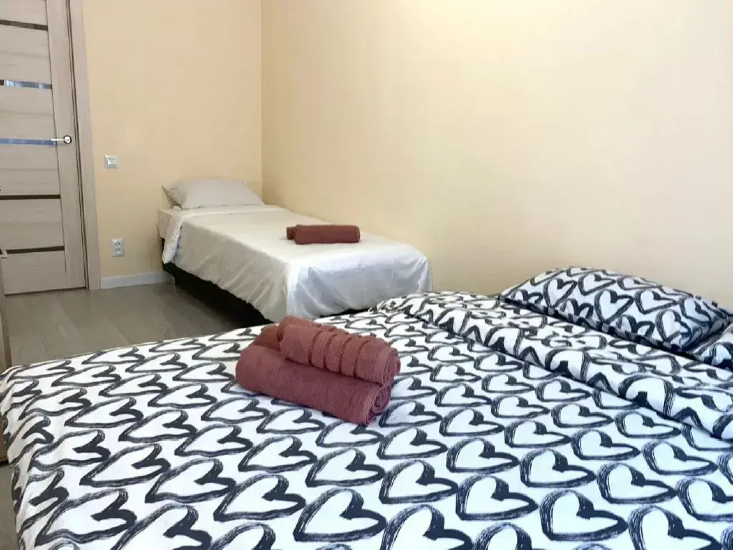 Апартаменты 4 Pant Family House Ватутинки на Яворки