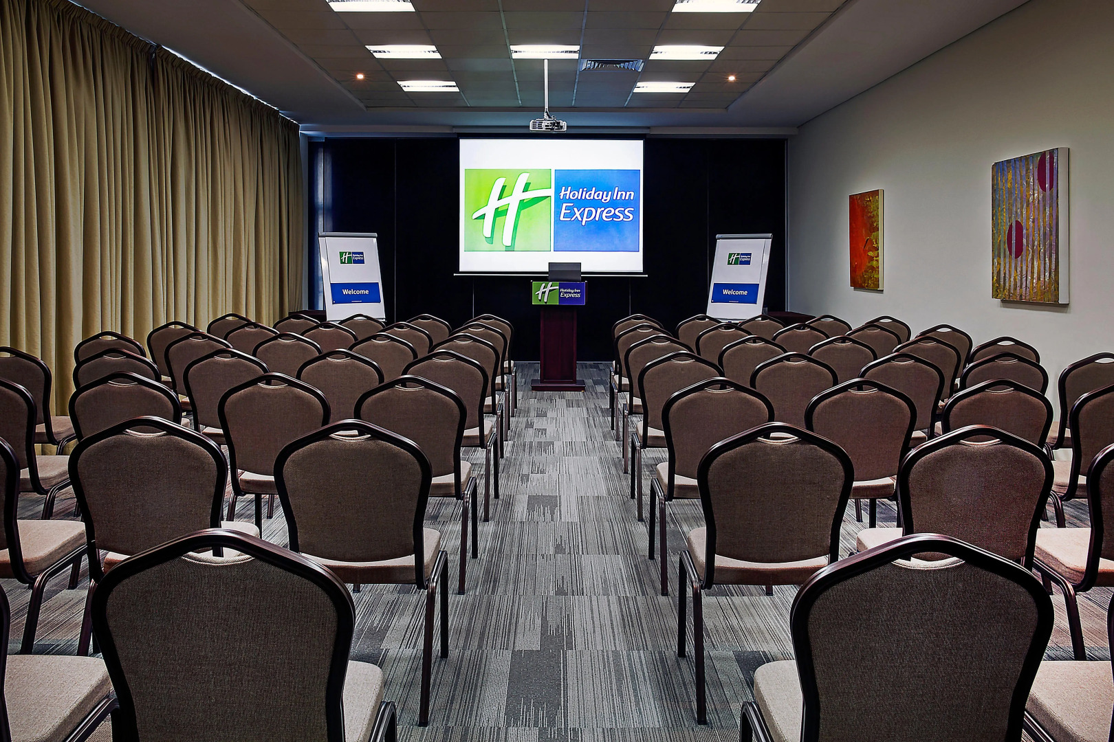 Holiday Inn Express Dubai Internet City an IHG Hotel