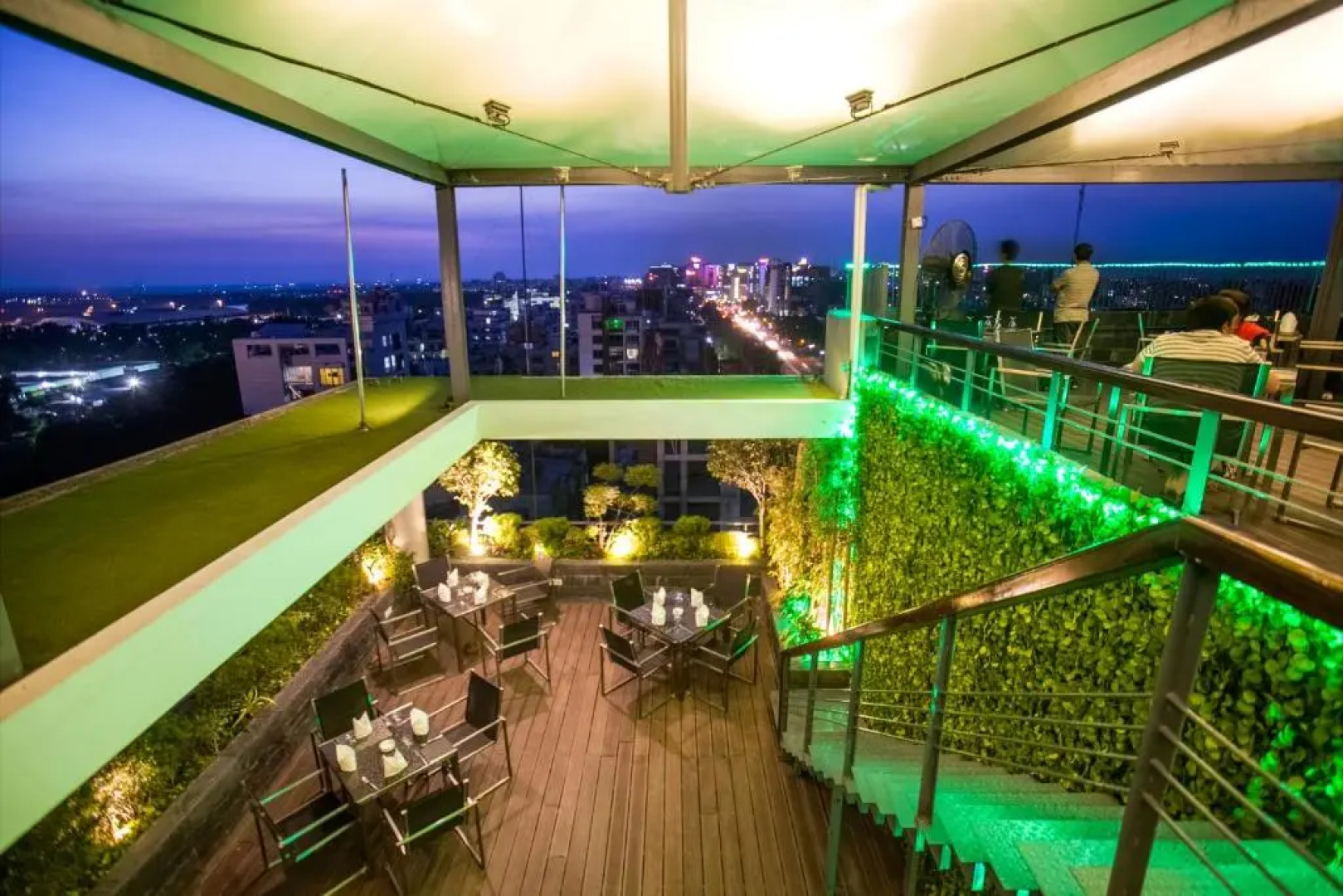 Отель Best Western Plus Maple Leaf