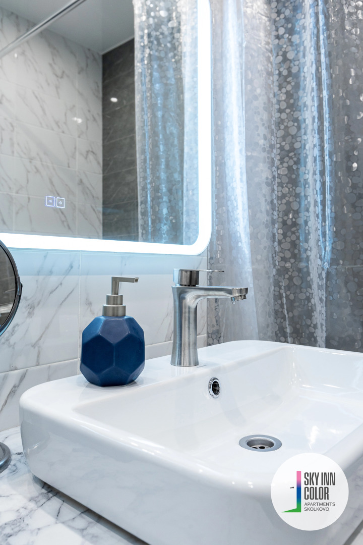 Апартаменты SKY INN Color Blue