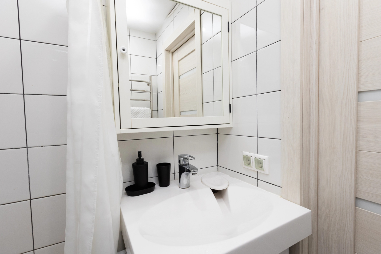 Апартаменты Dark blue от Home24