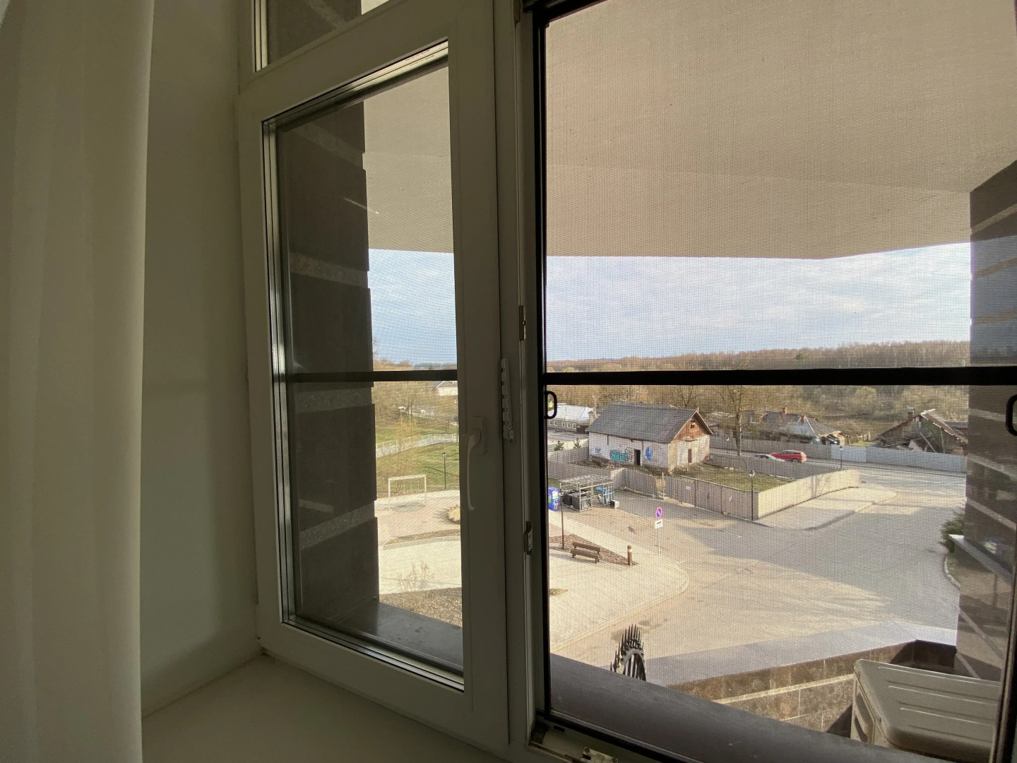 Апартаменты в современном стиле с камином