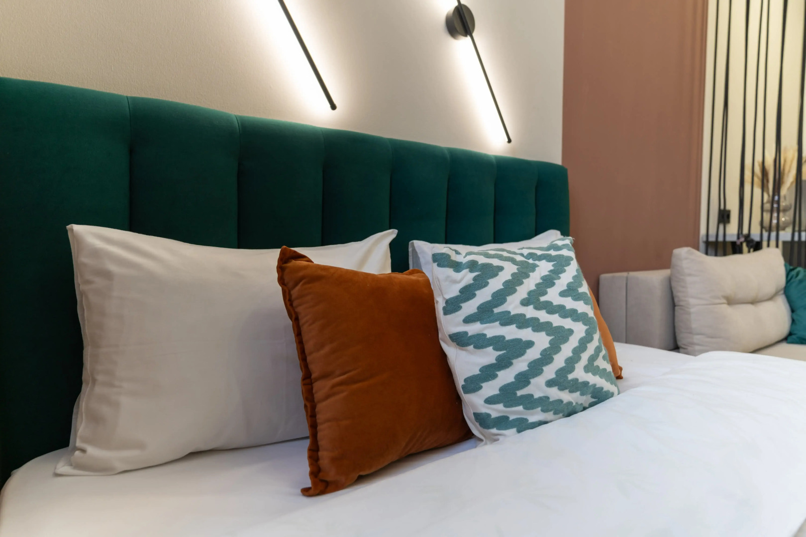 Апартаменты Stepanenkov на 8 марта 204Д (196/3)