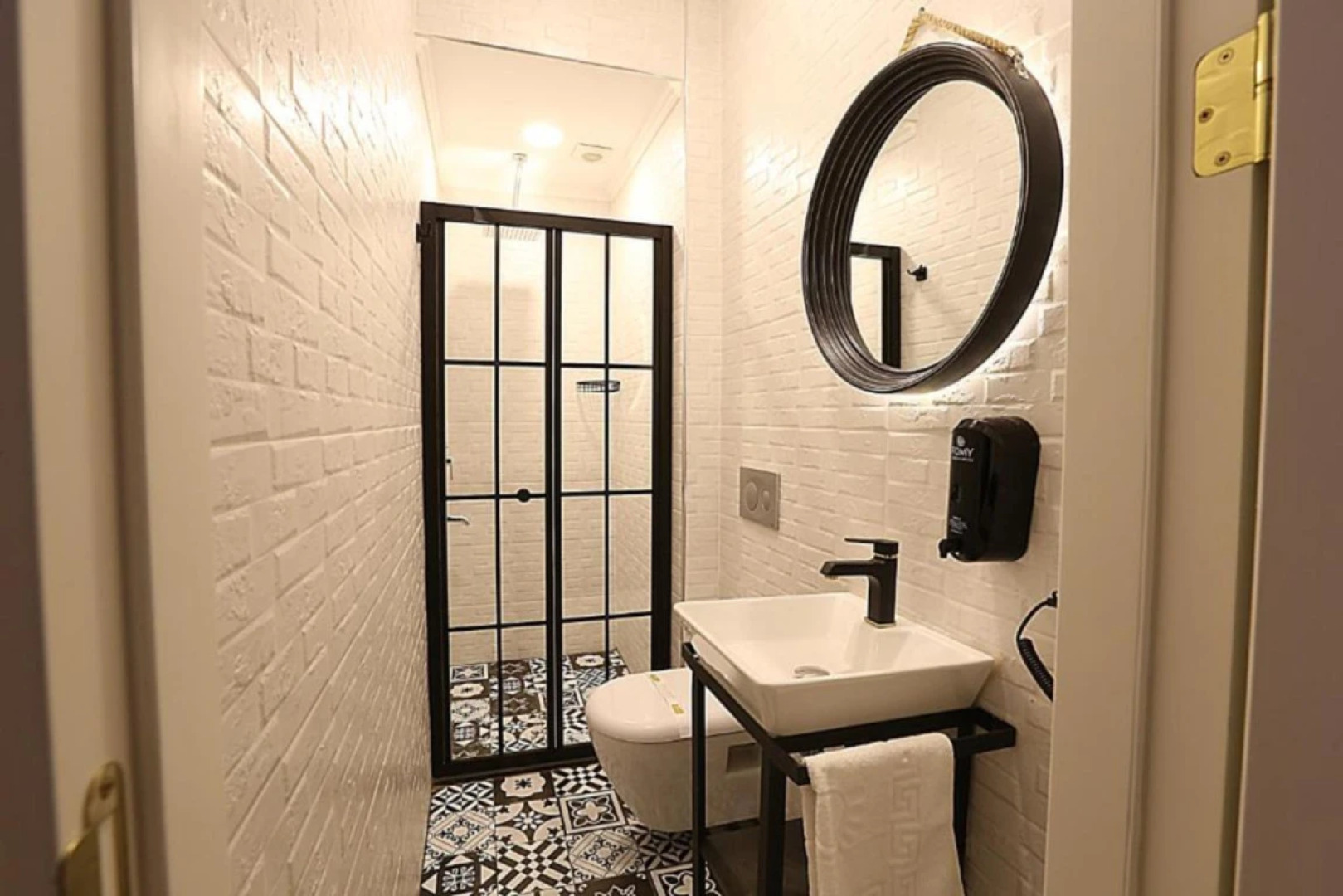 Отель Kamil Bey Suites