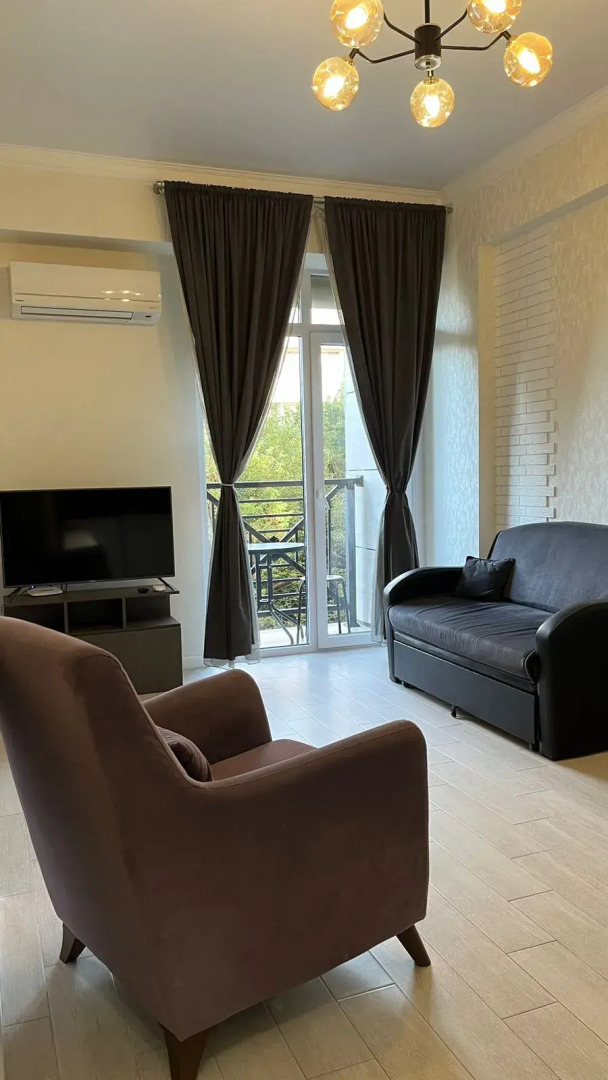 Апартаменты Евро 2-ком с балконом возле моря в центре Адлера Ajax