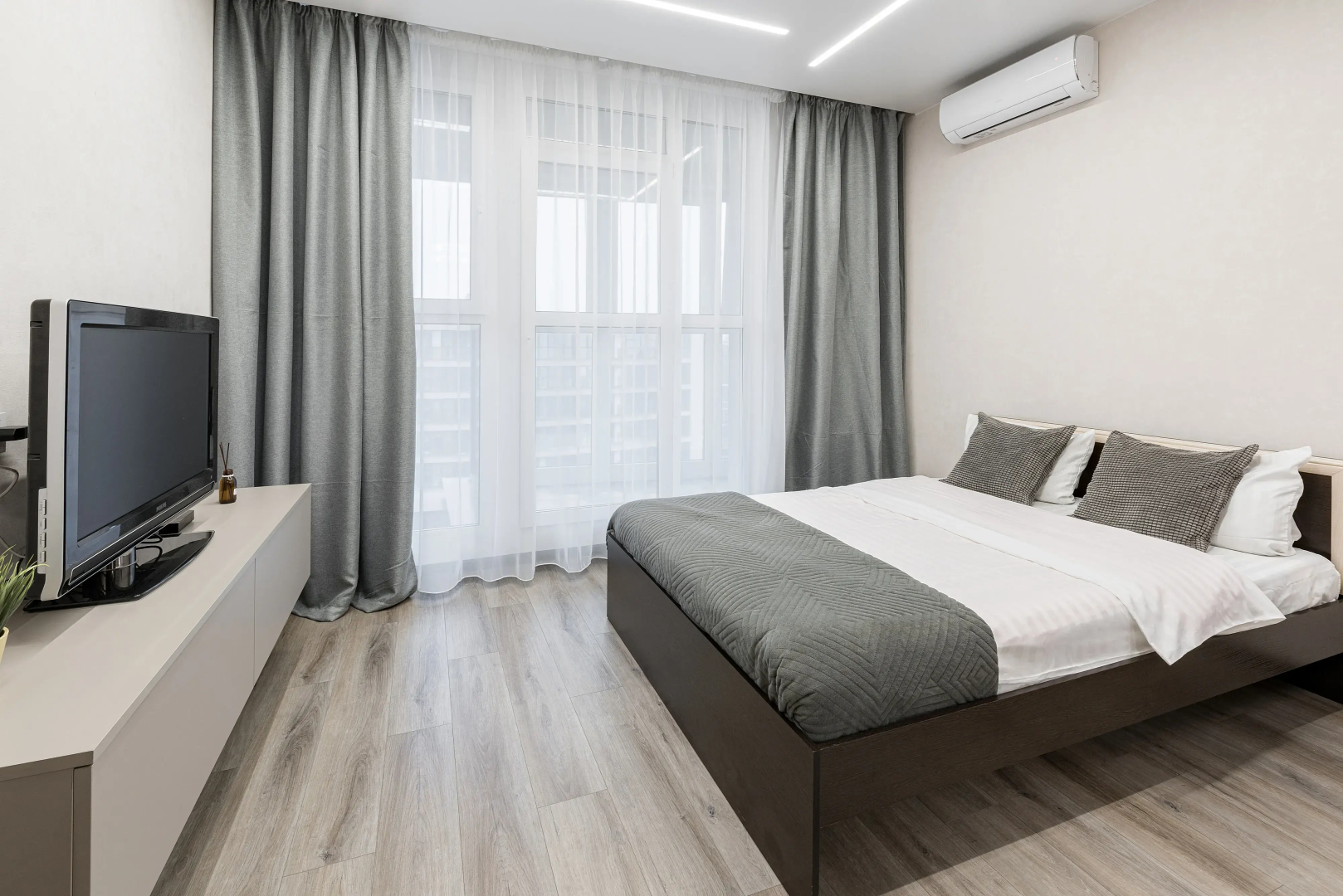 Апартаменты Apart+ Теслы 24 black