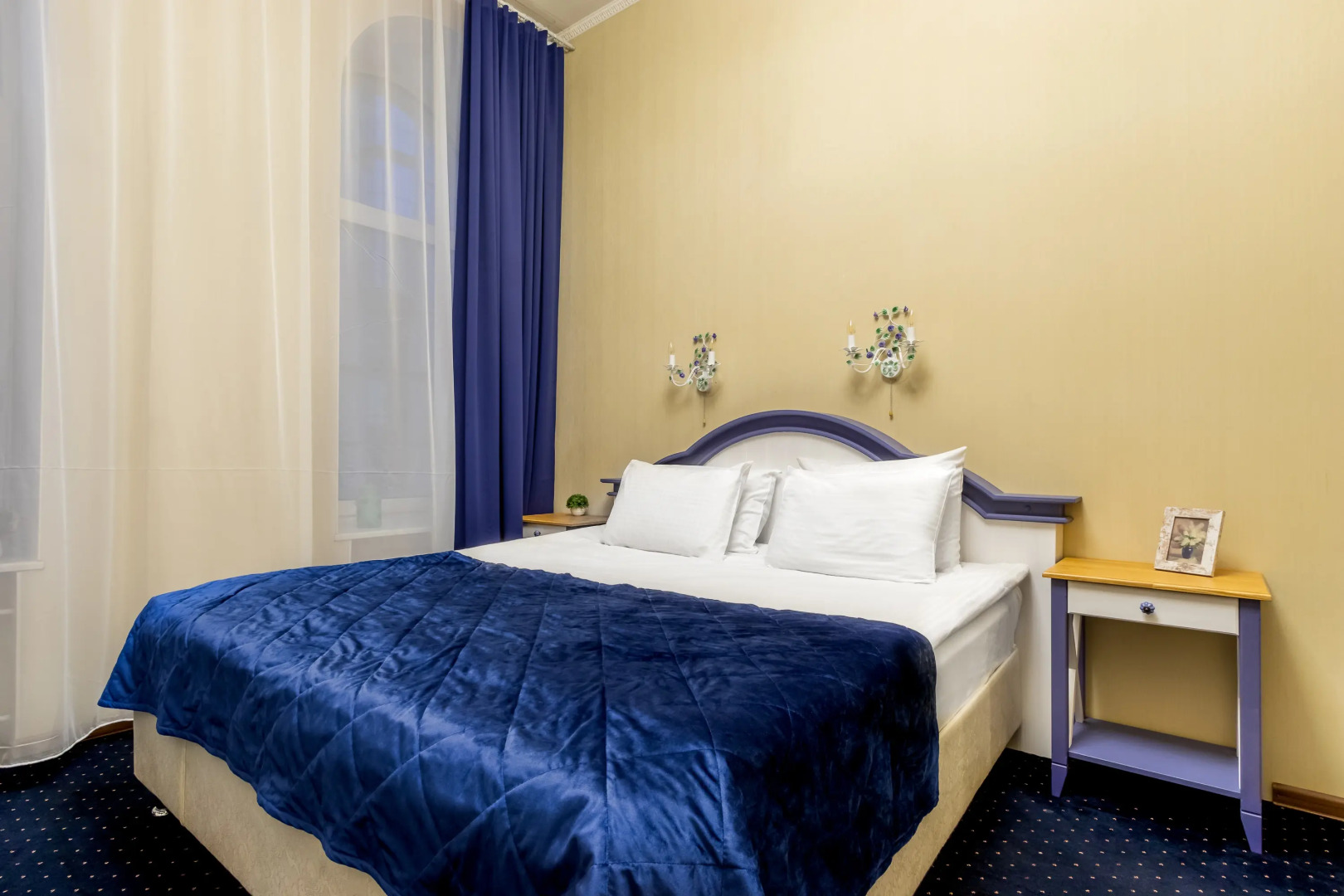 Меблированные комнаты Блюз на Невском