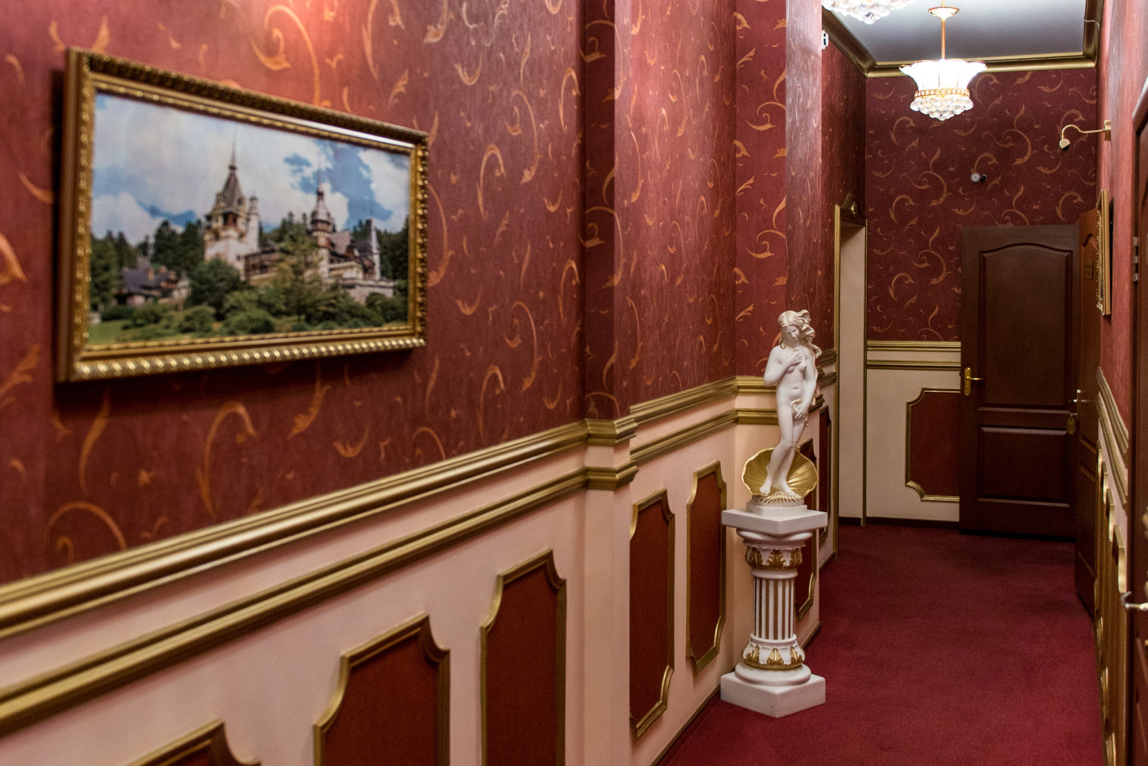 Отель Дворянская