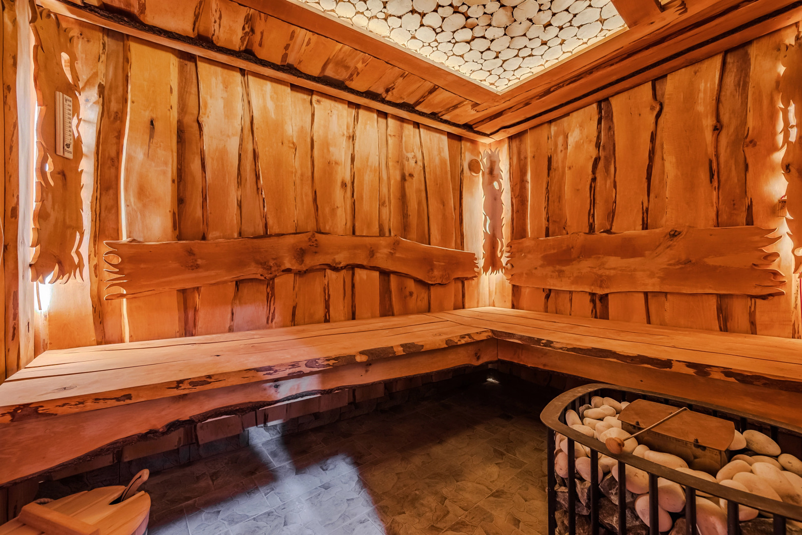 Отель Astra Montale Family