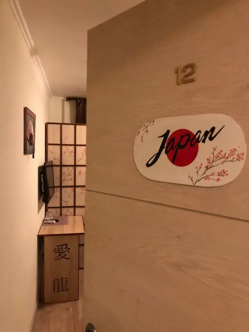 Отель Мажор