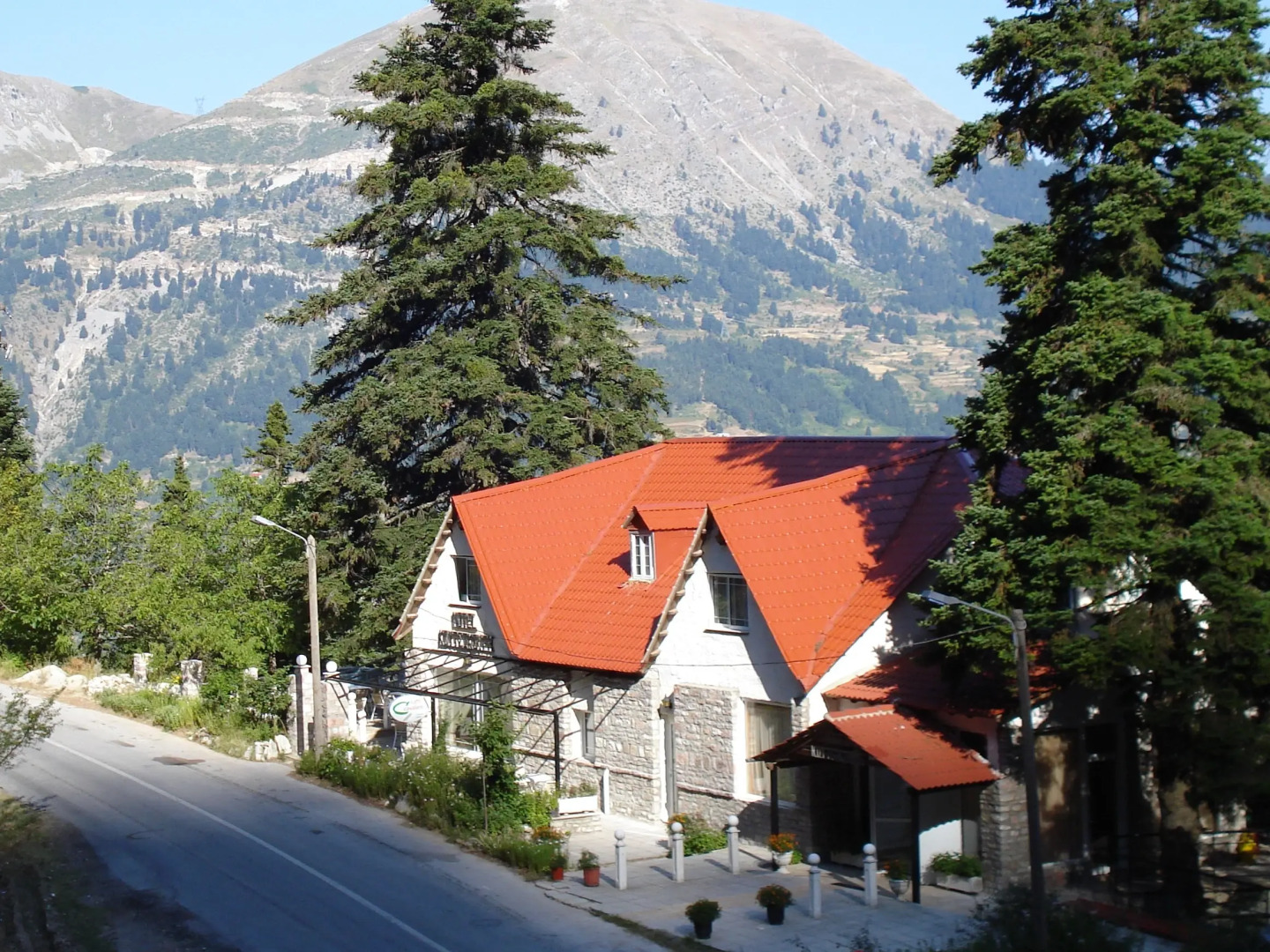 Отель Koutsikouris