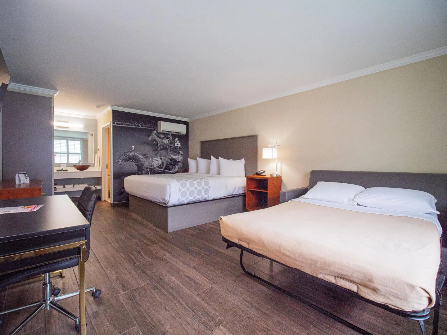 Отель Equus Inn Ocala