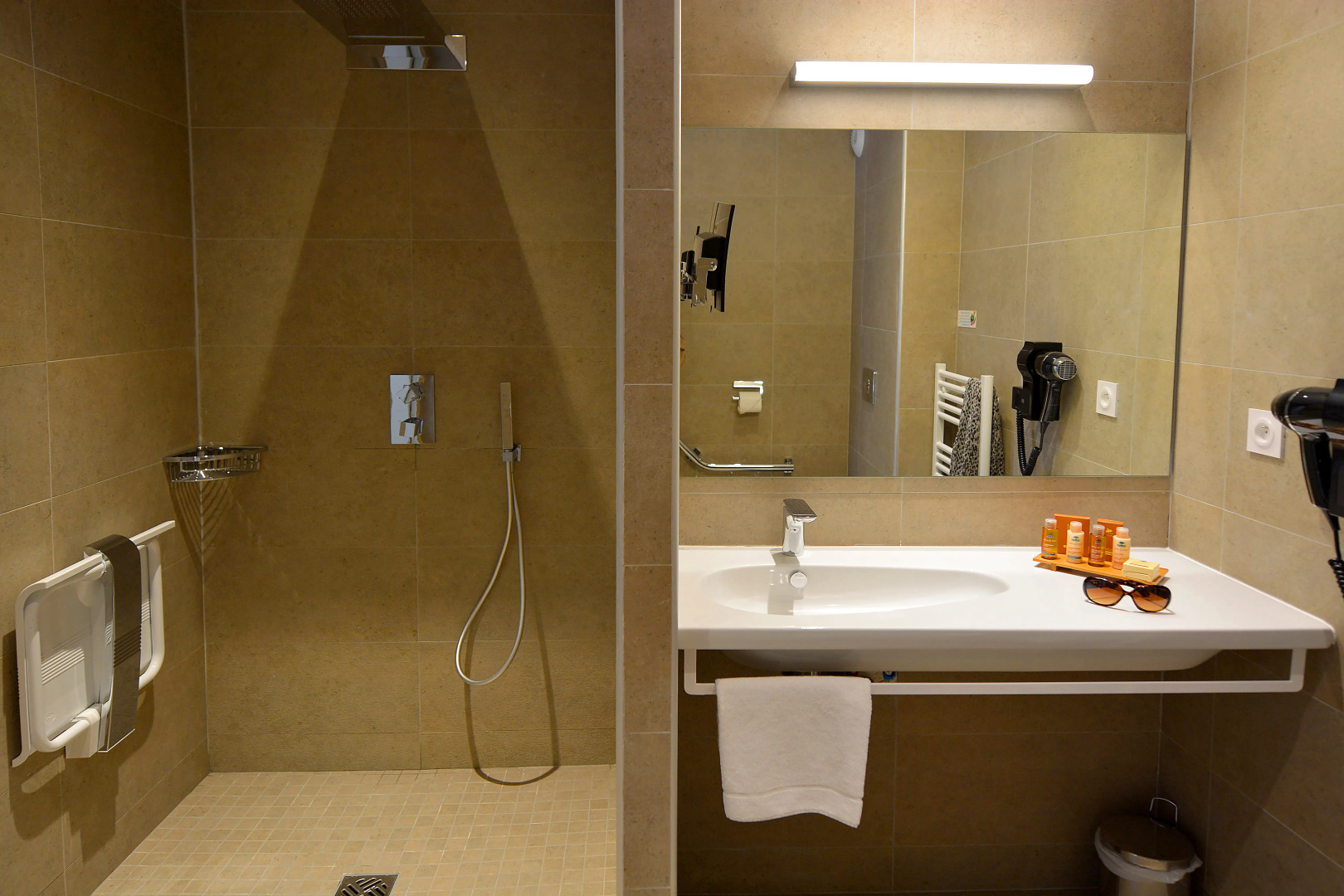 Отель Le Tomino