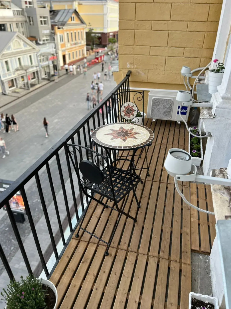 Квартира Уютный Лофт с балконом на главной улице Столицы Закатов