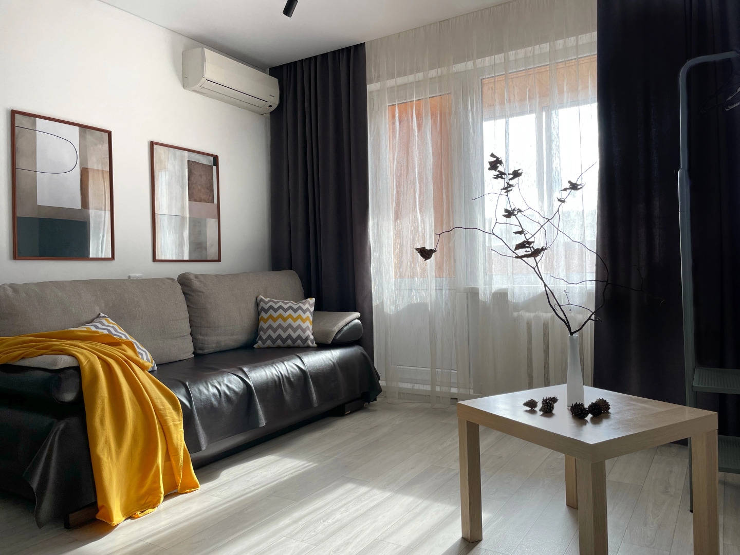 Апартаменты КвартАп на Романтиков 1