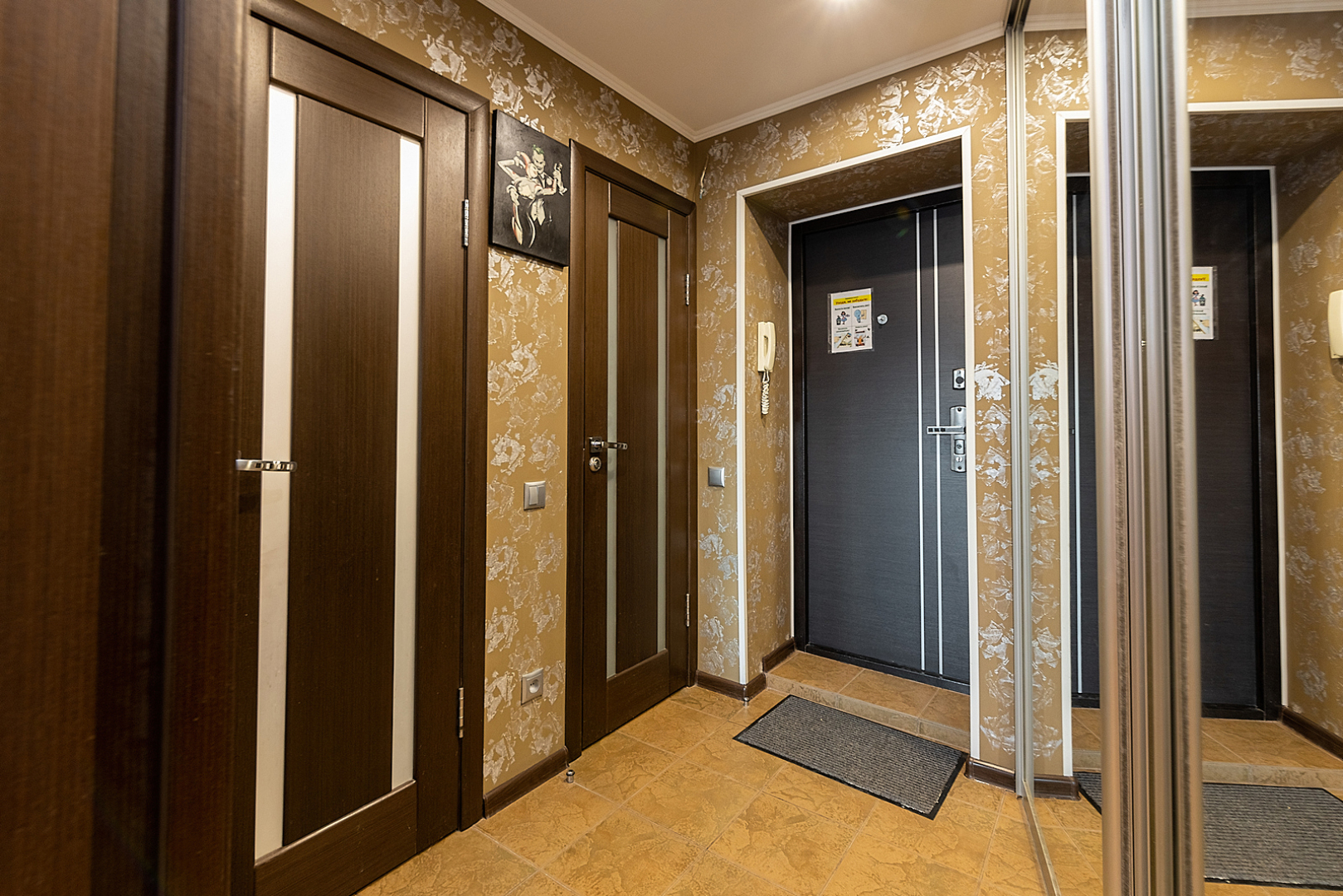 Тихие апартаменты  в центре города, ул.Горького 154. Сова-Дом