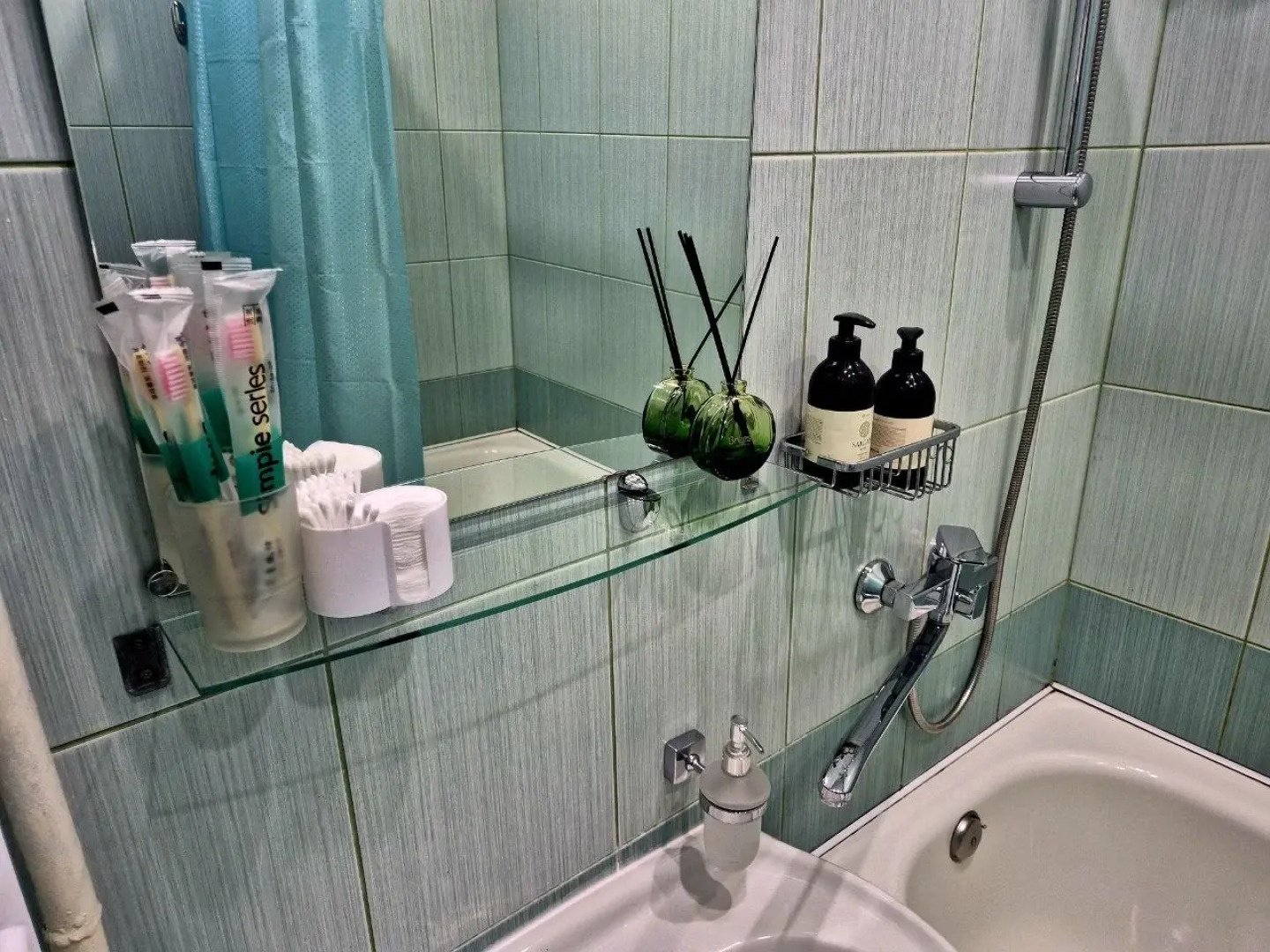 Квартира Просторная квартира с эркером в центре города-героя