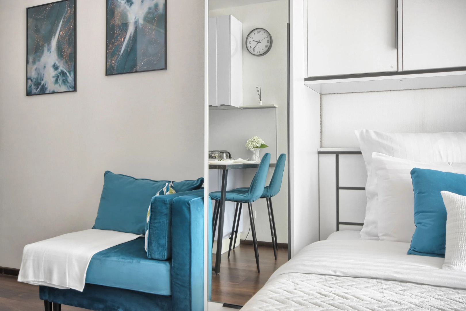 Квартира Пространство Бирюзовый Треугольник