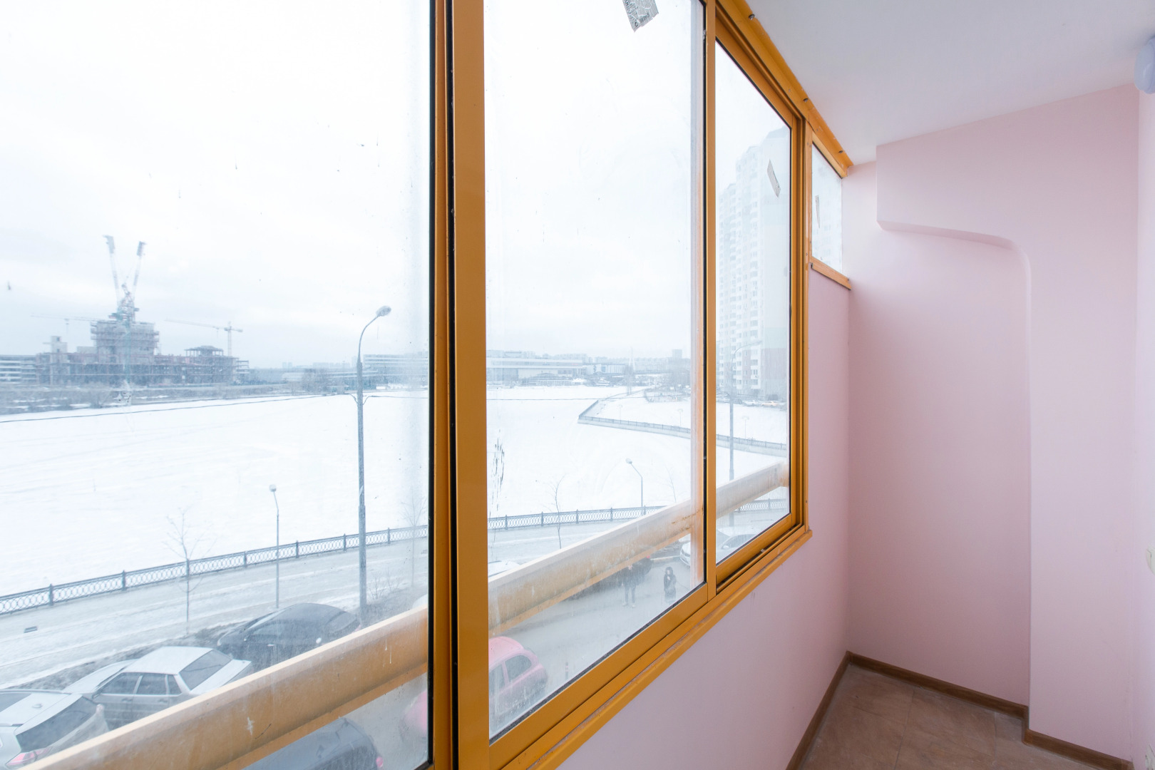 1b  Krasnogrskij 46 Apartments